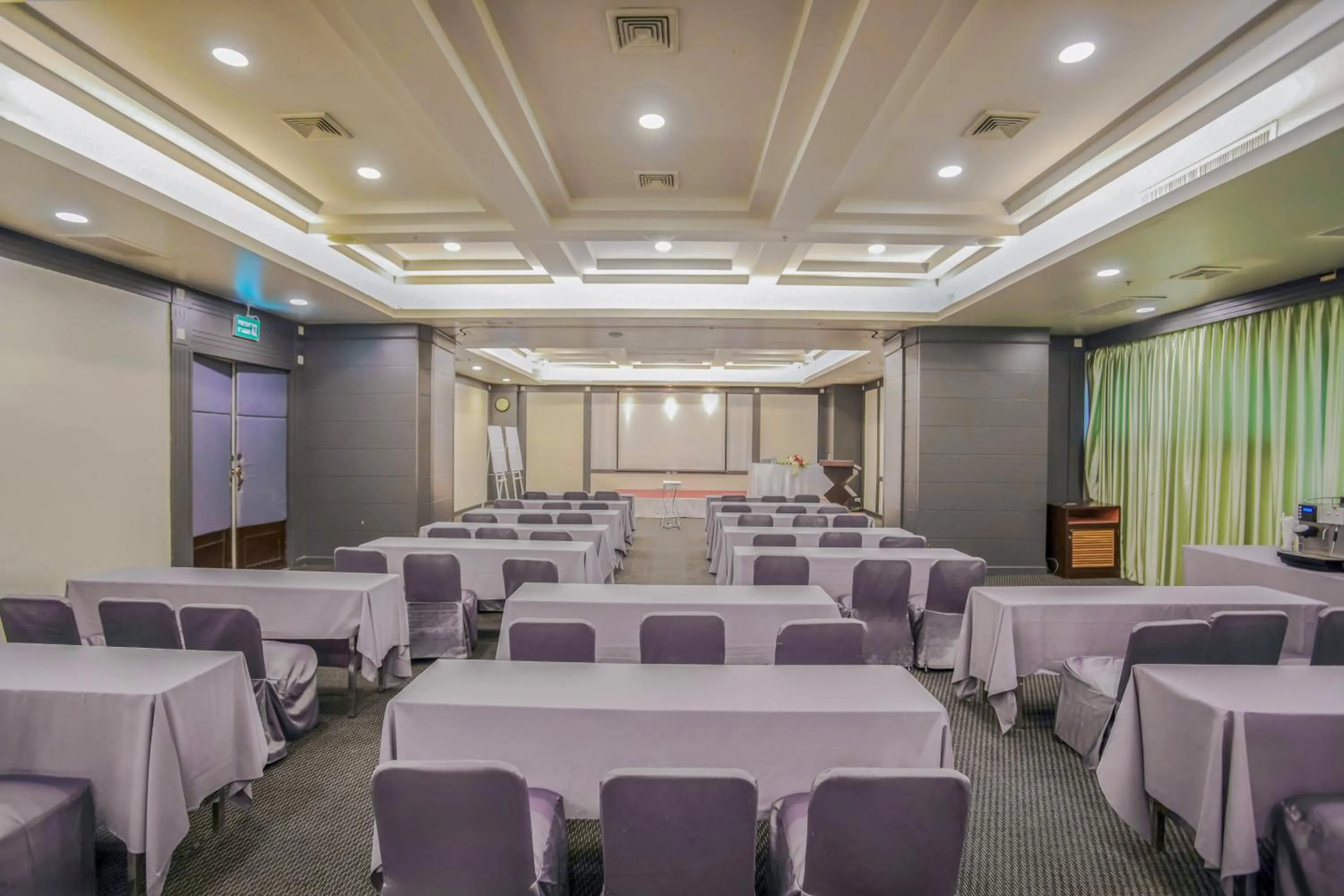 Meeting/conference room in Royal Phuket City Hotel
