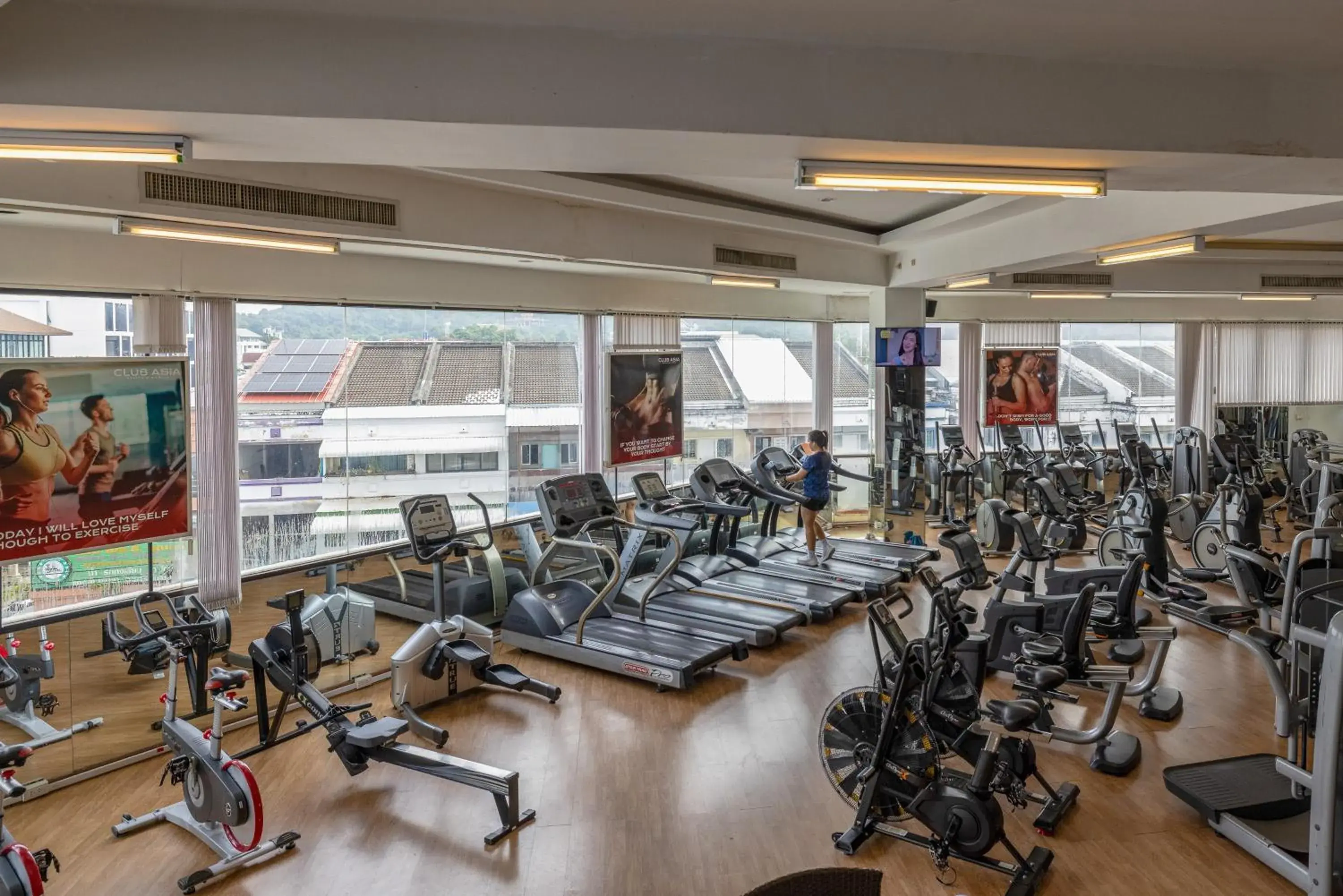 Fitness centre/facilities in Royal Phuket City Hotel Fitness centre/facilities in Royal Phuket City Hotel