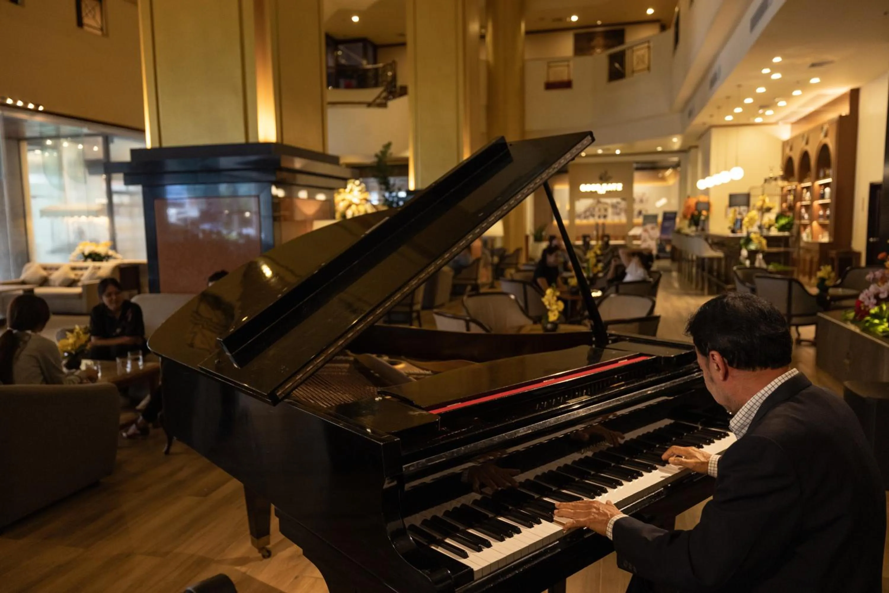 Lounge or bar in Royal Phuket City Hotel