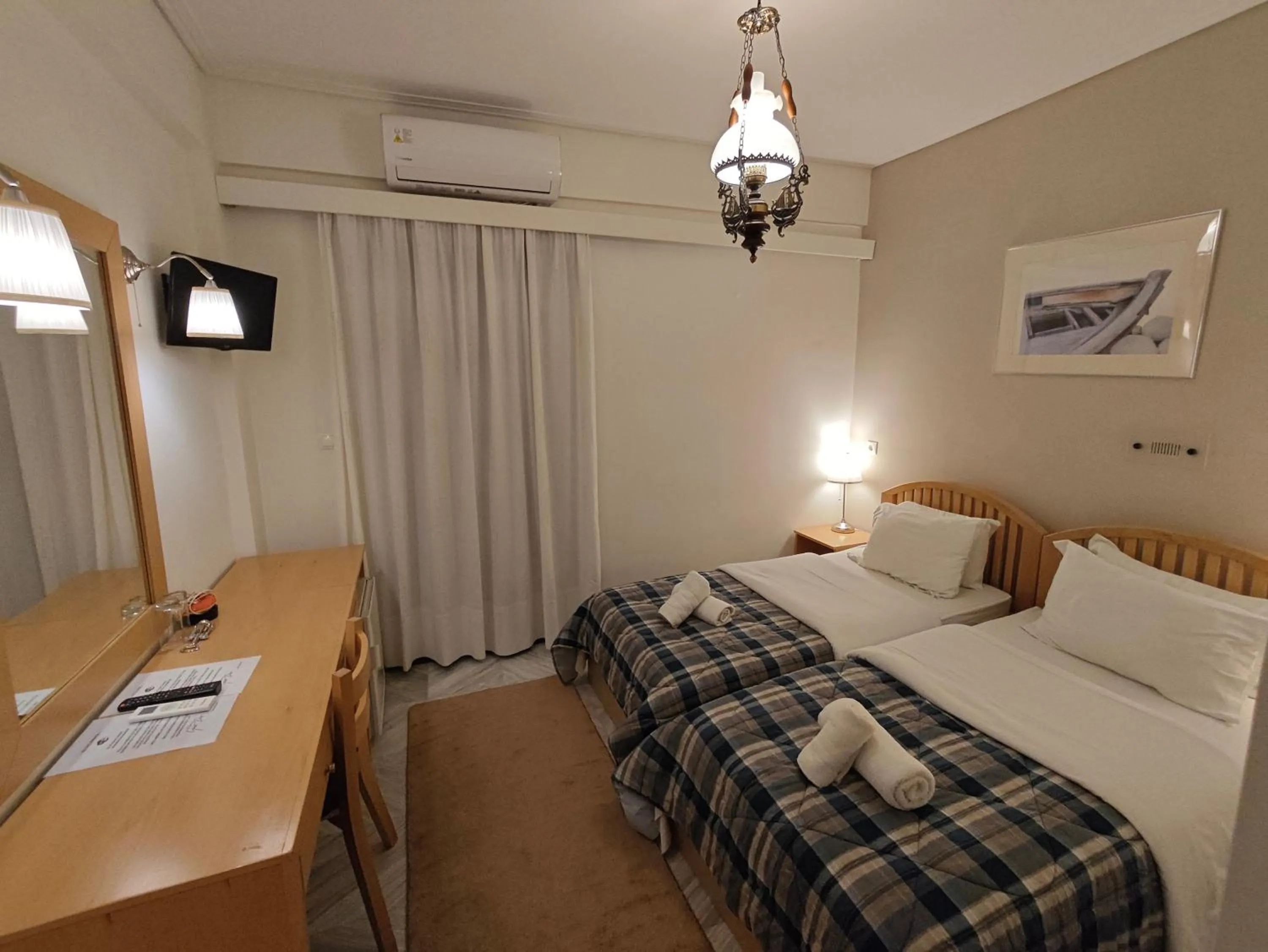 Bed in Hotel Galaxidi