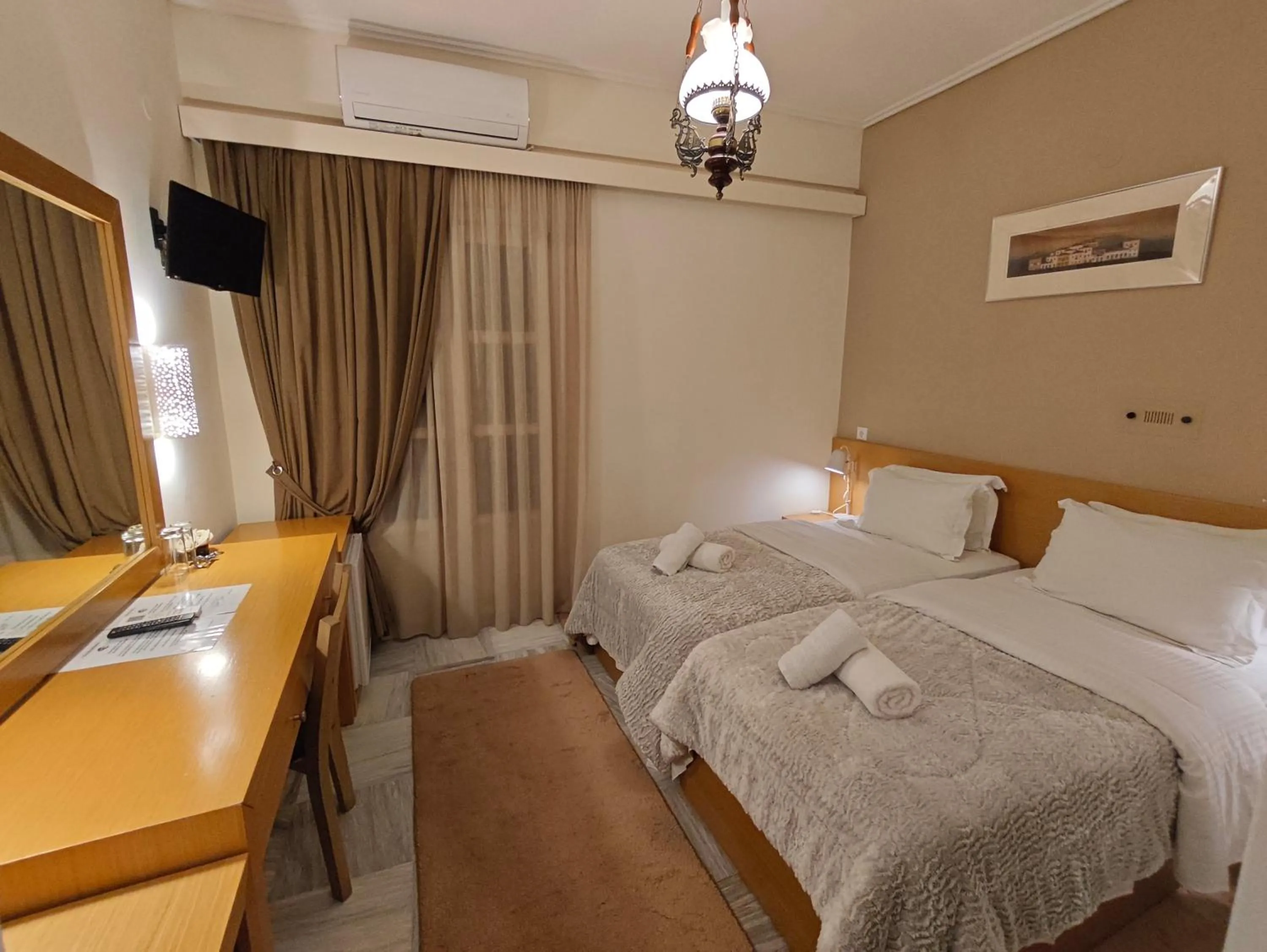 Bed in Hotel Galaxidi
