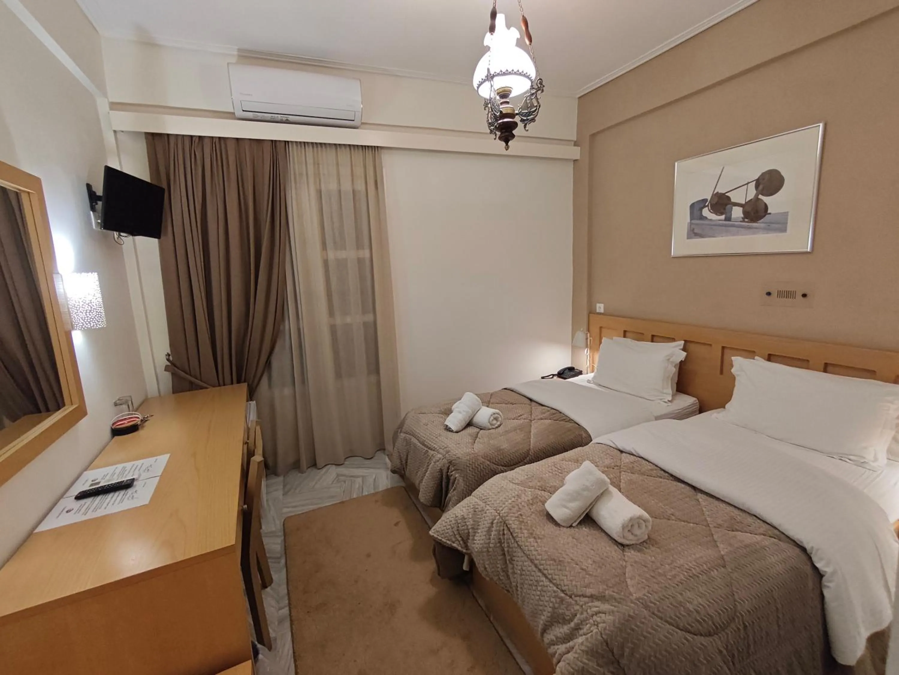 Bed in Hotel Galaxidi