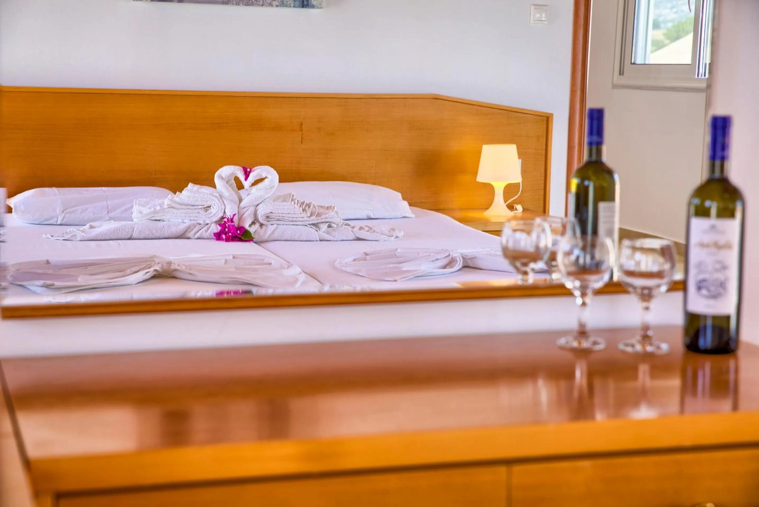 Bed in Paul's Garden Studios