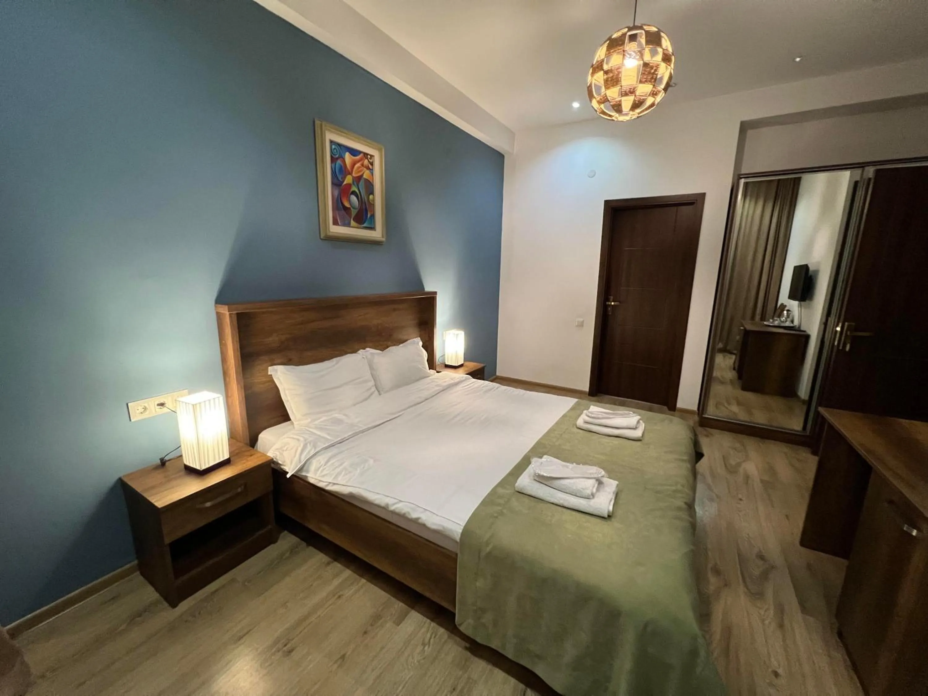 Bed in Hotel King Tom