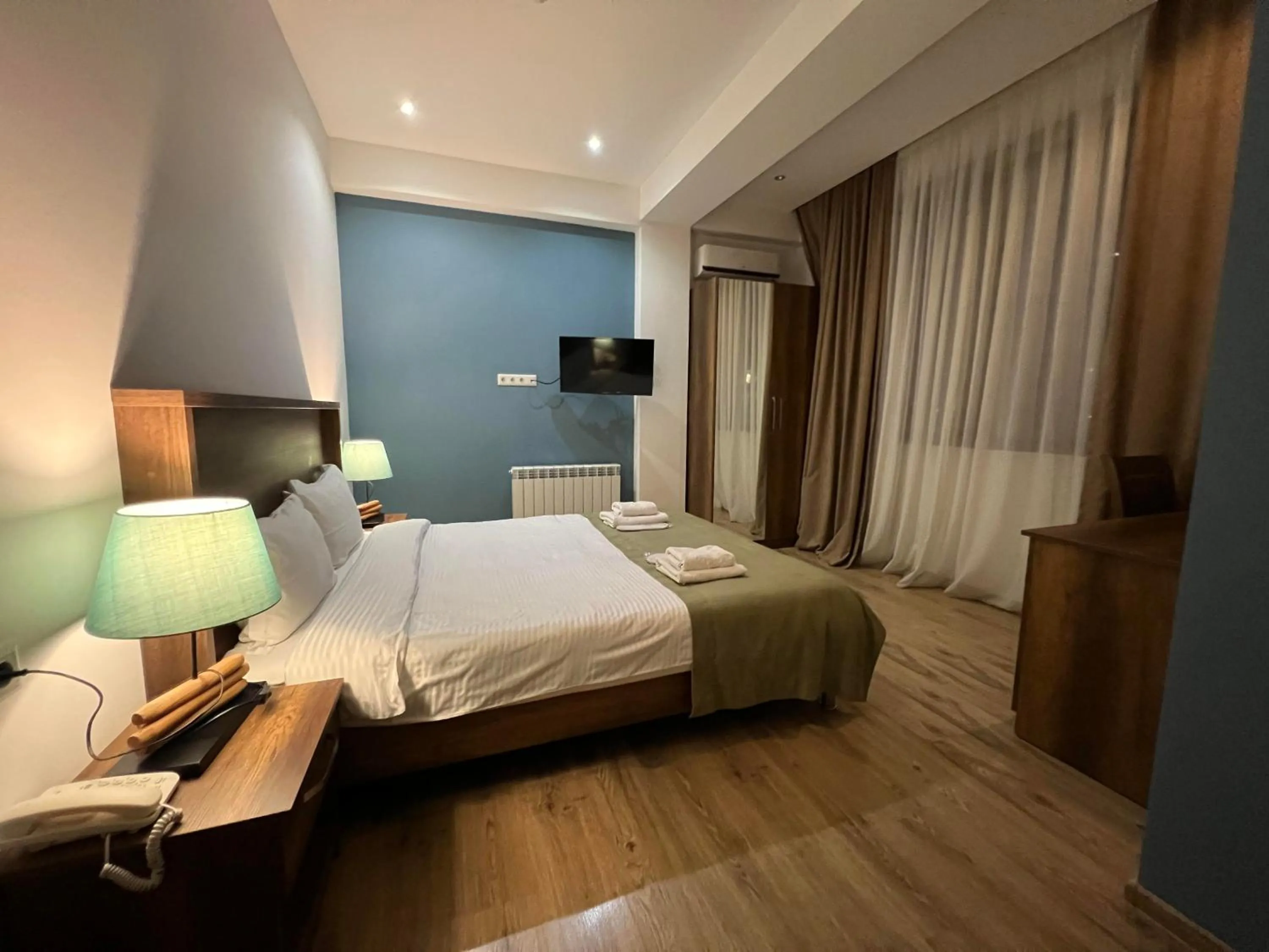 Bed in Hotel King Tom