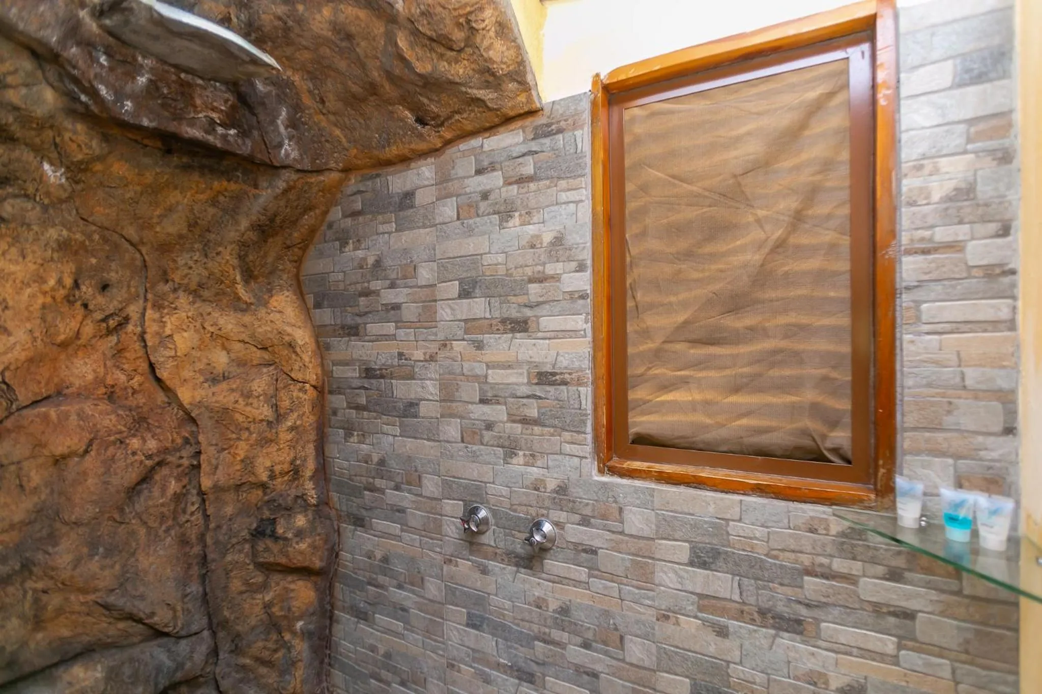 Bathroom in PrideInn Mara Camp & Cottages