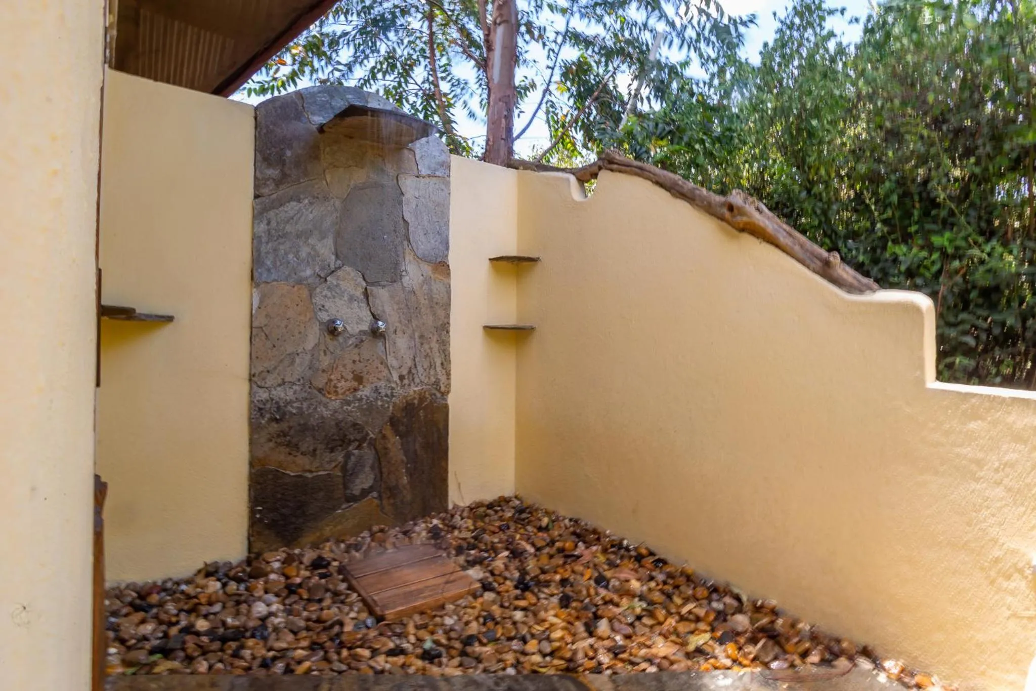 Shower in PrideInn Mara Camp & Cottages