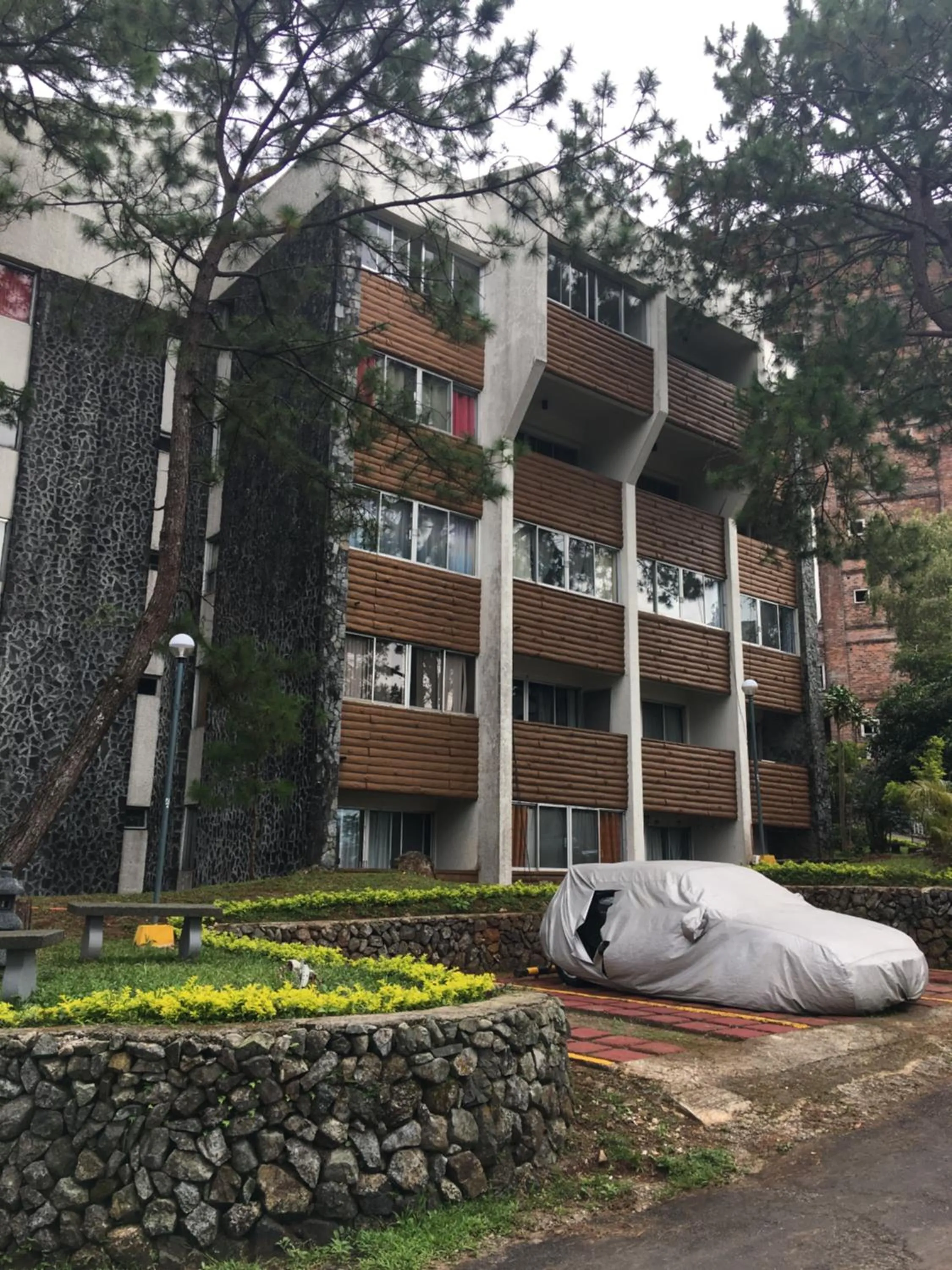 Property building in M&M Residence