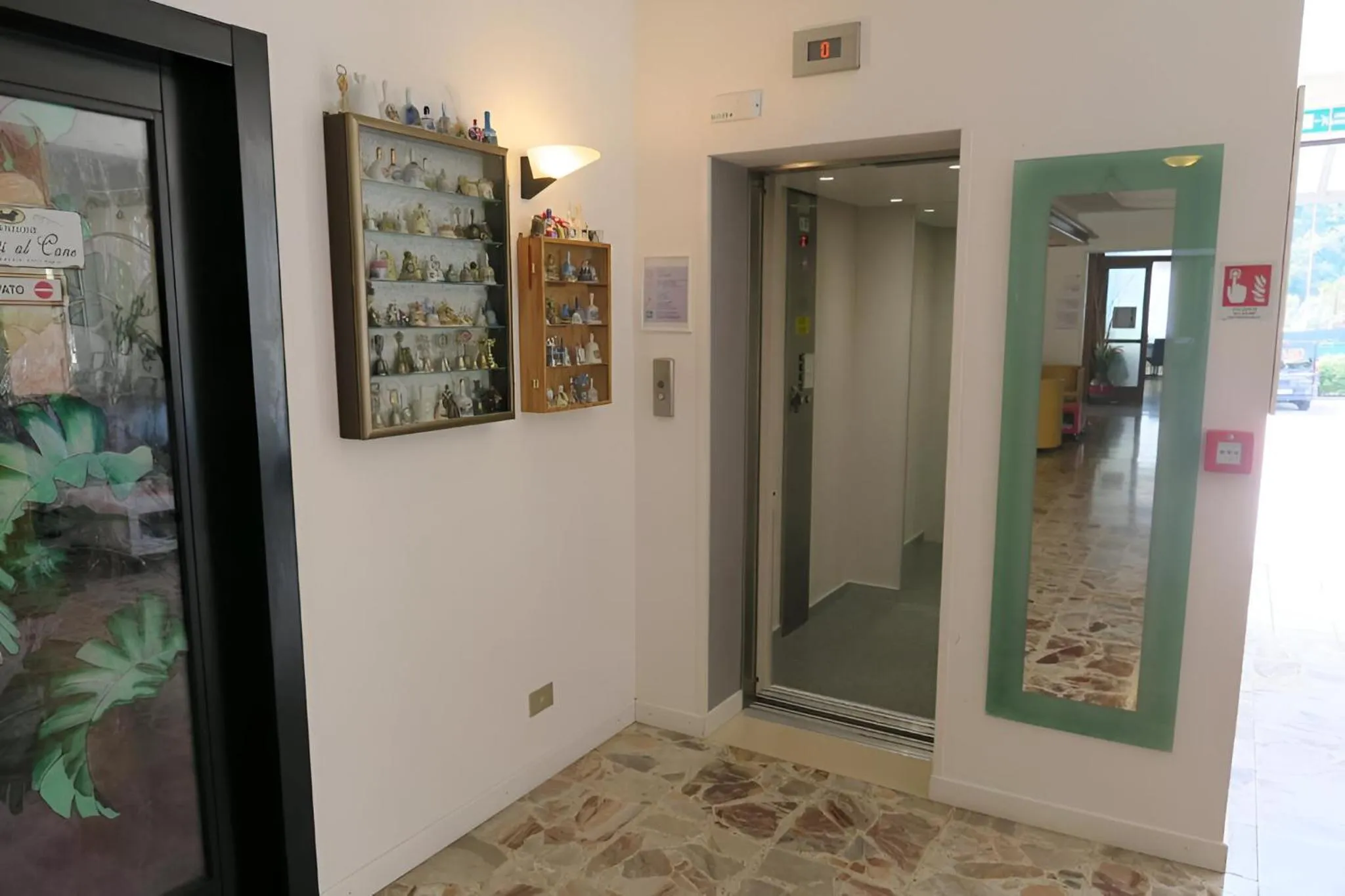 Facade/entrance in Hotel Angelini