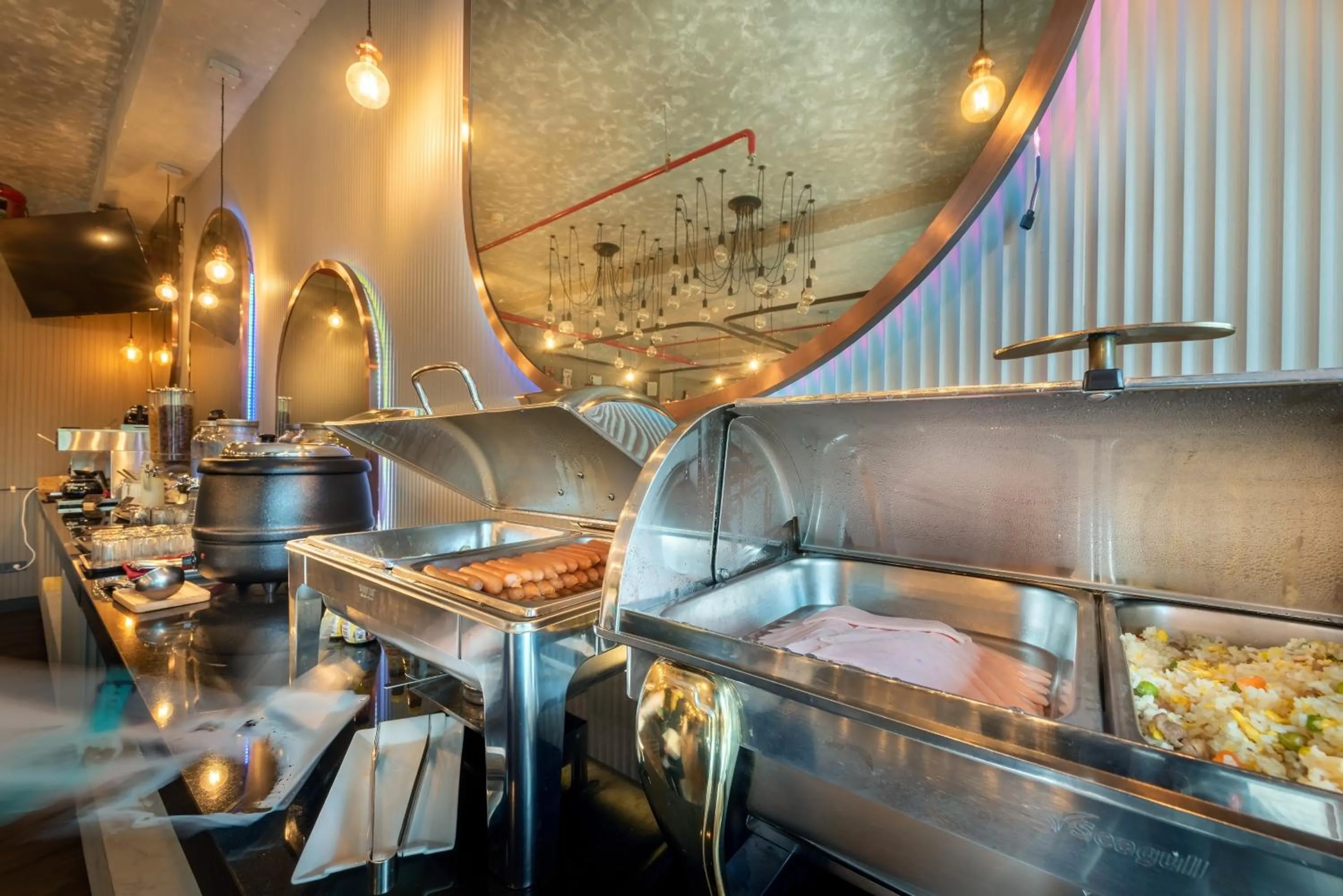 Restaurant/places to eat in Qiu Hotel Sukhumvit - BTS On Nut Station