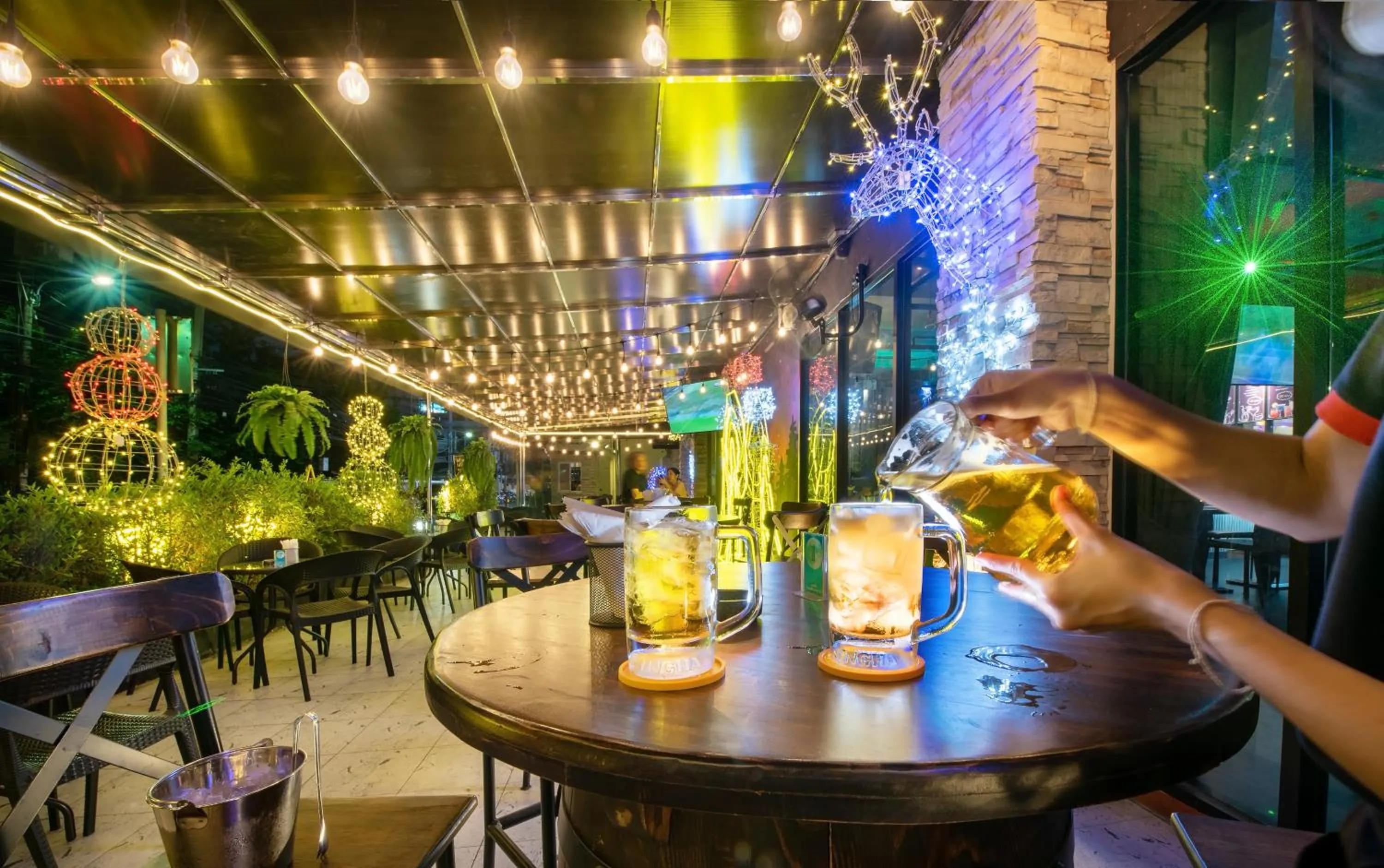 Restaurant/places to eat in Qiu Hotel Sukhumvit - BTS On Nut Station