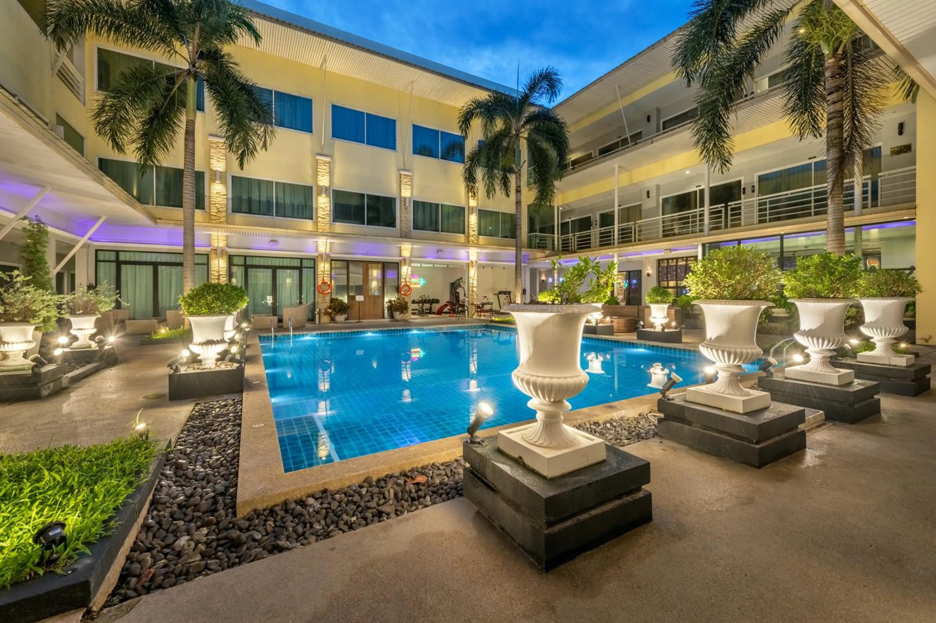 Property building in Qiu Hotel Sukhumvit - BTS On Nut Station