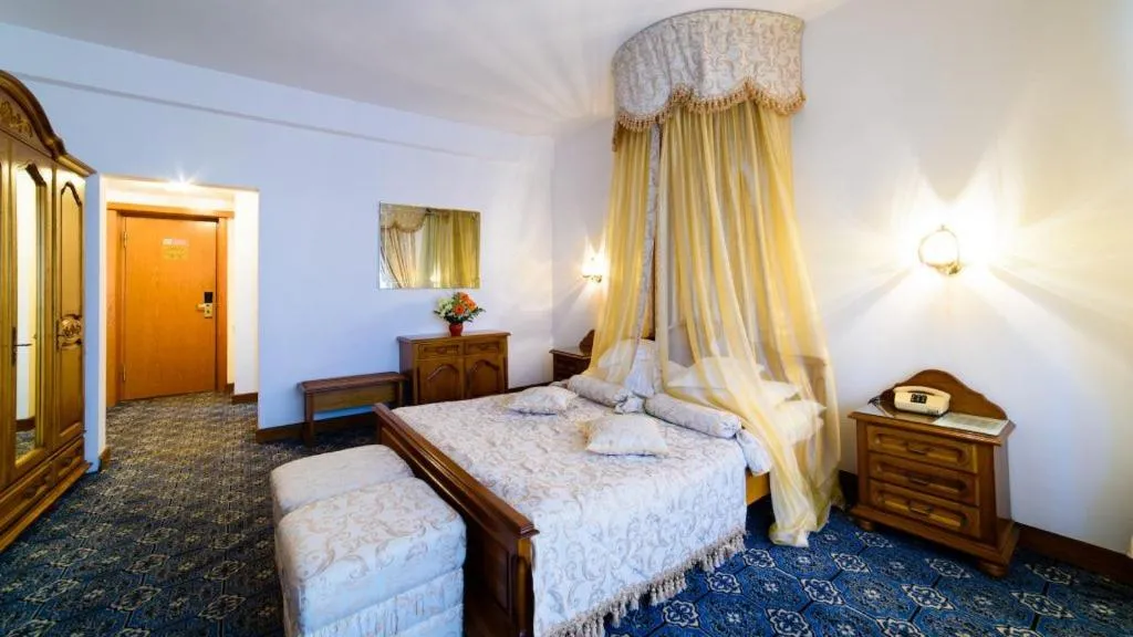 Hotel Decebal