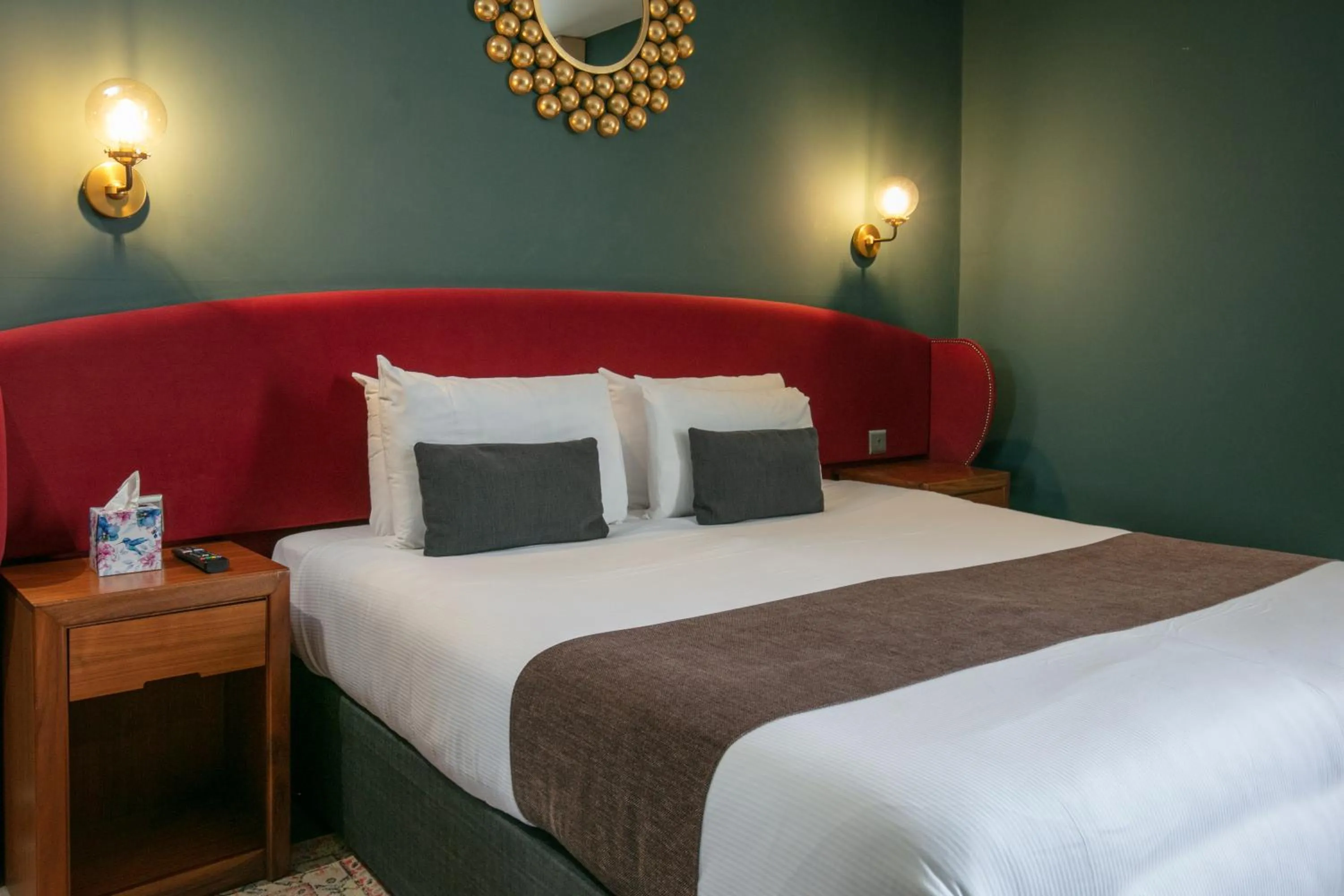 Photo of the whole room in Hotel Balmoral