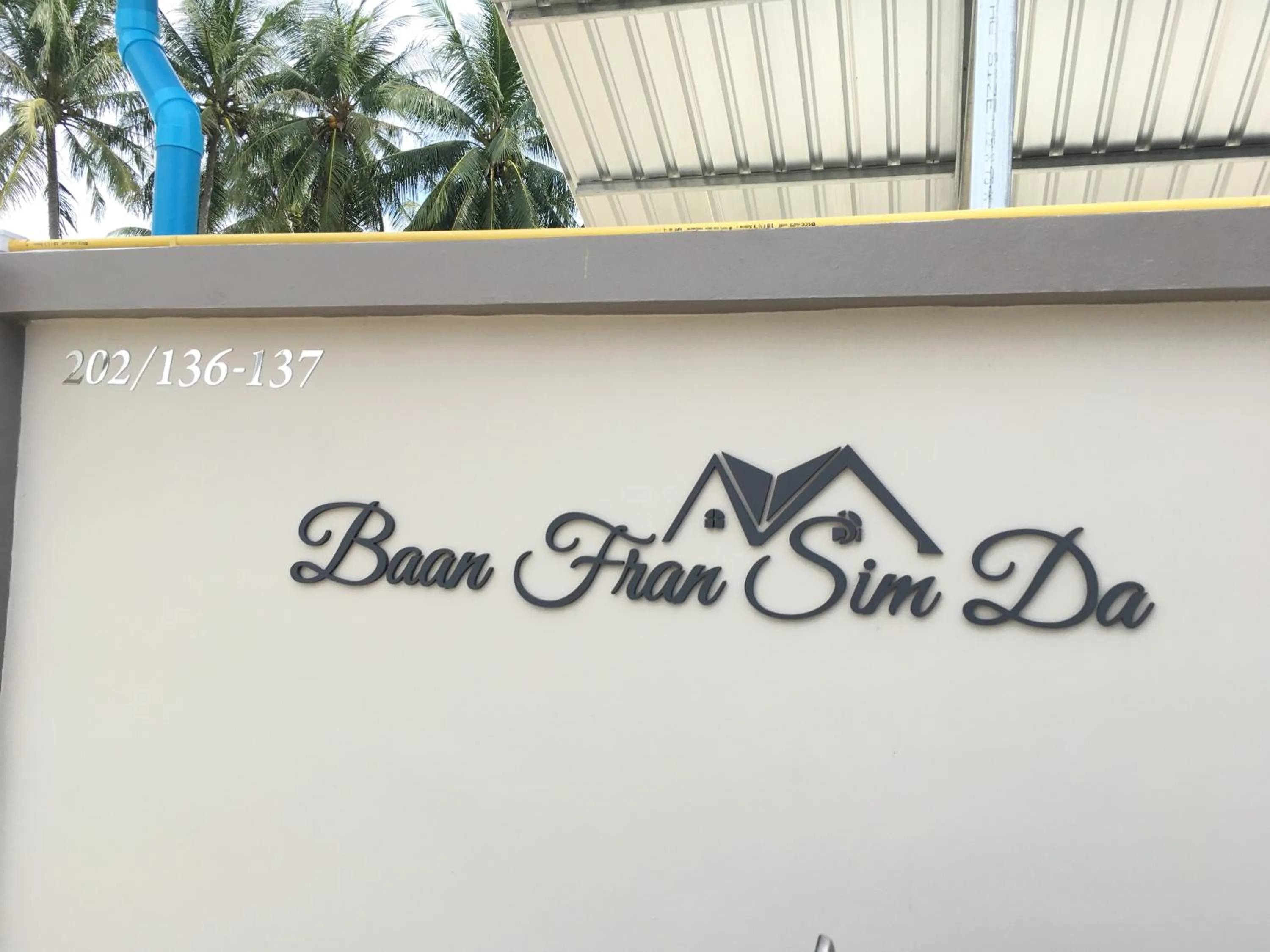 Baan Fran Sim Da