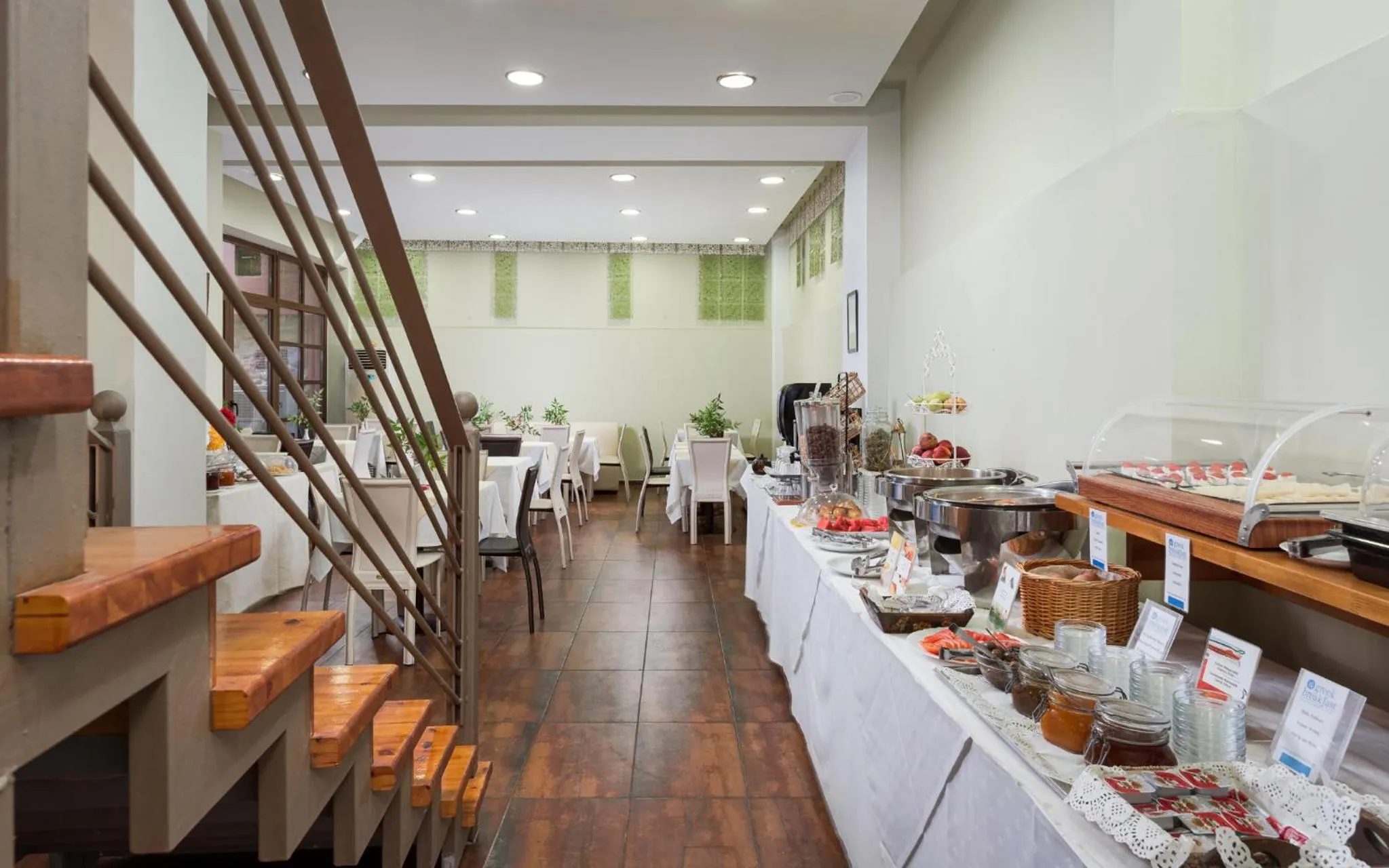 Food and drinks in Hotel Leto Delphi