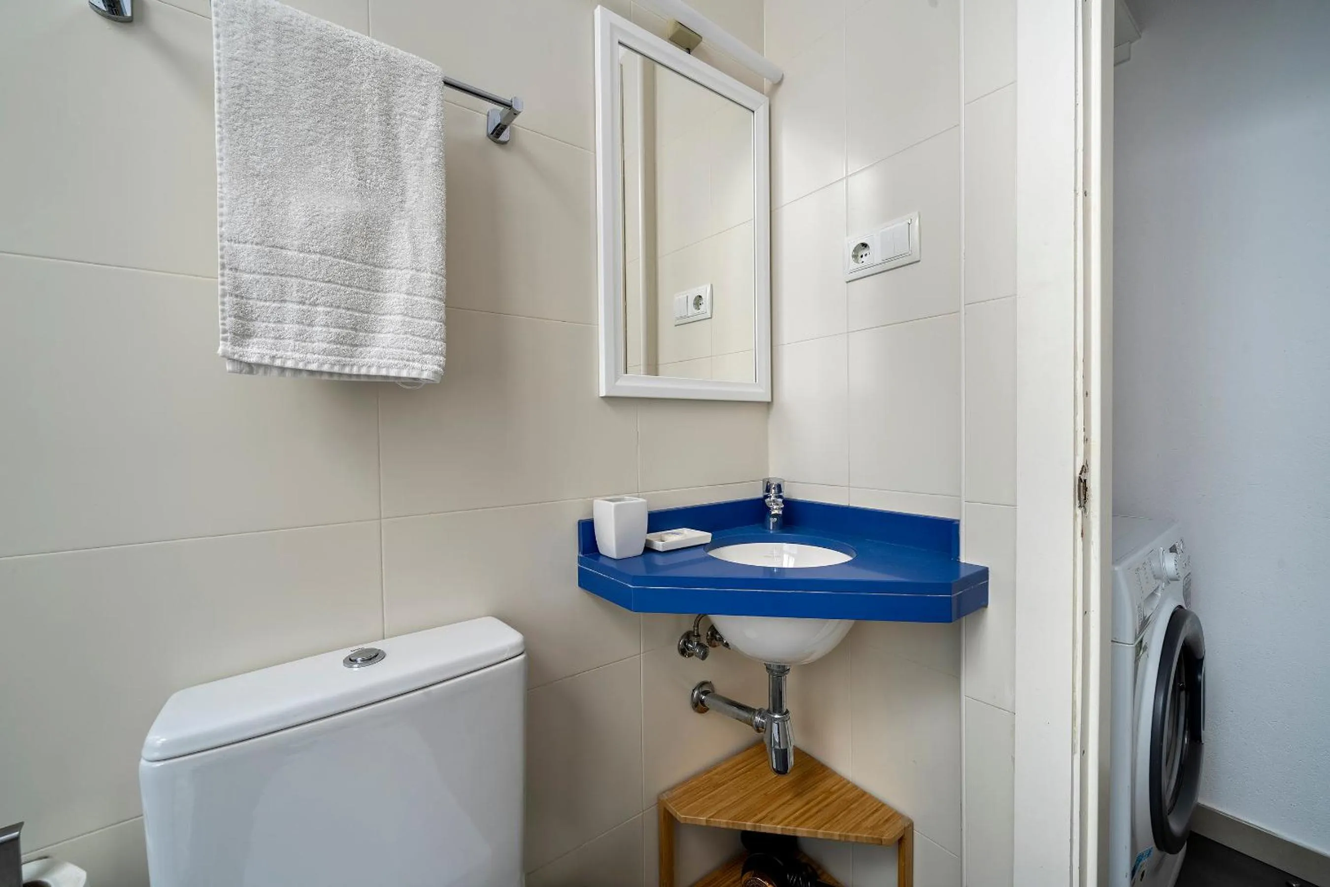 Bathroom in Verdi Habitat Apartments