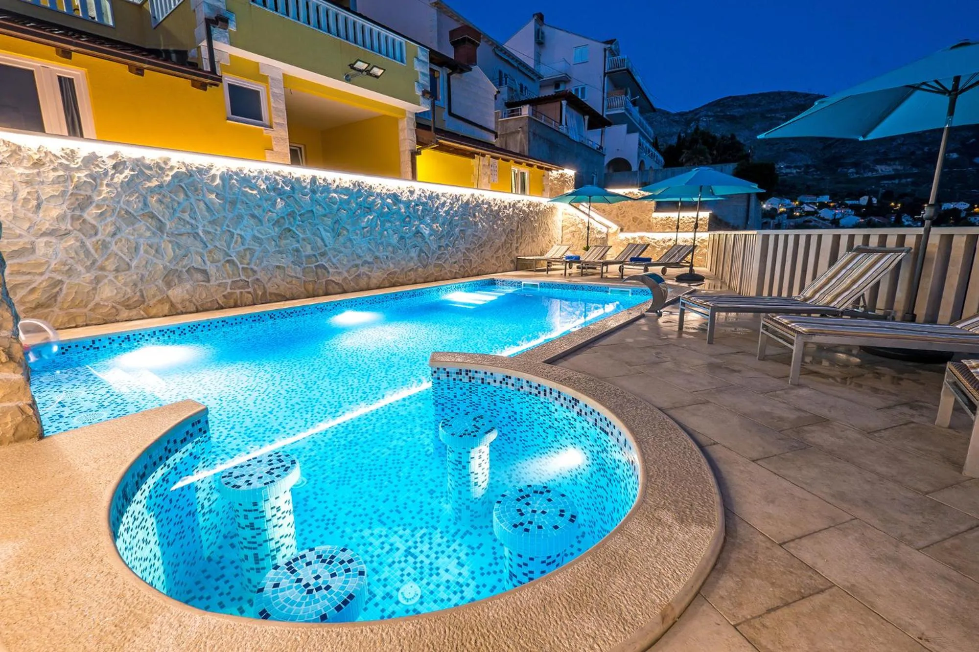 Swimming pool in Villa Sunset