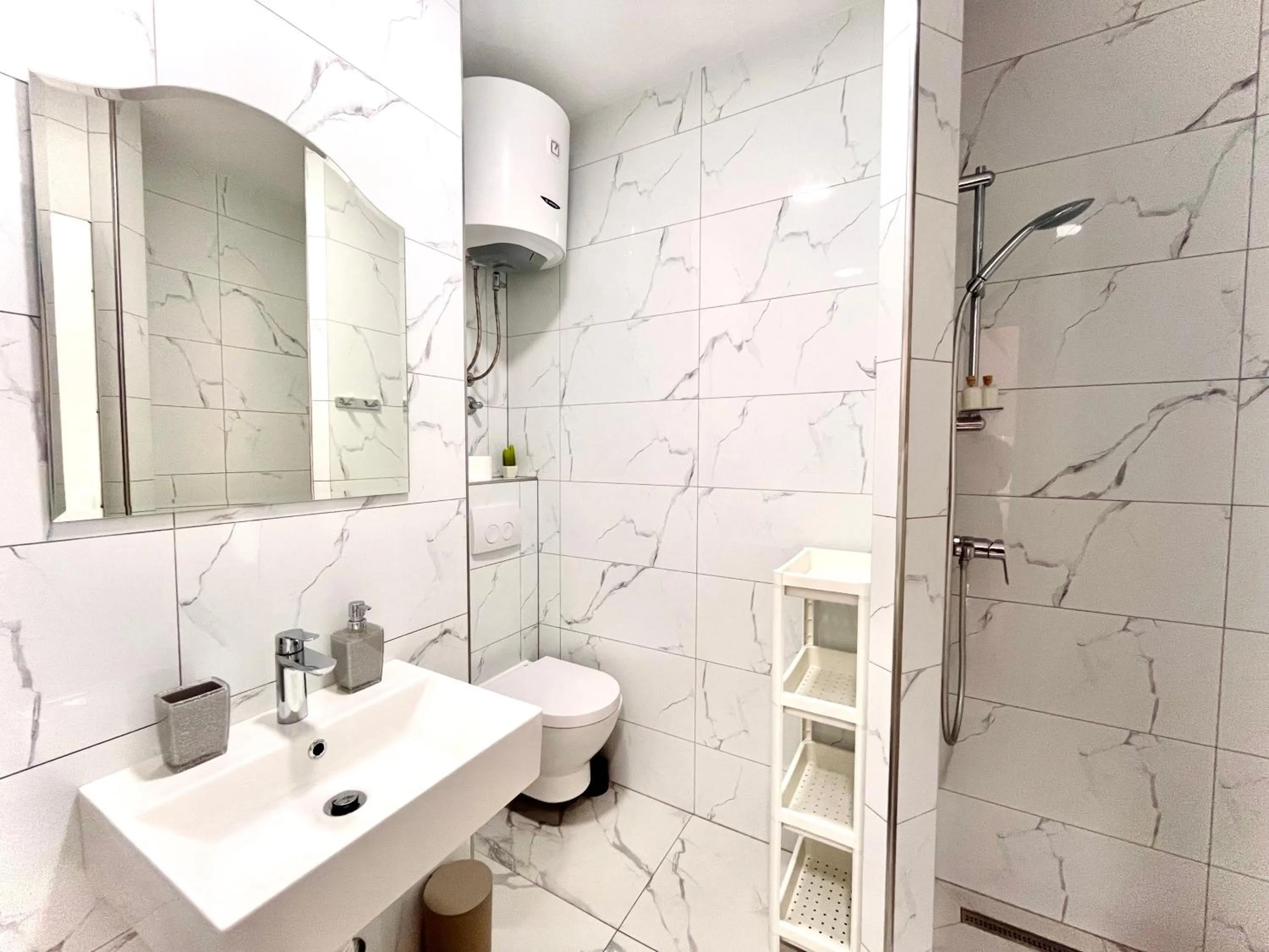 Shower in Villa Sunset