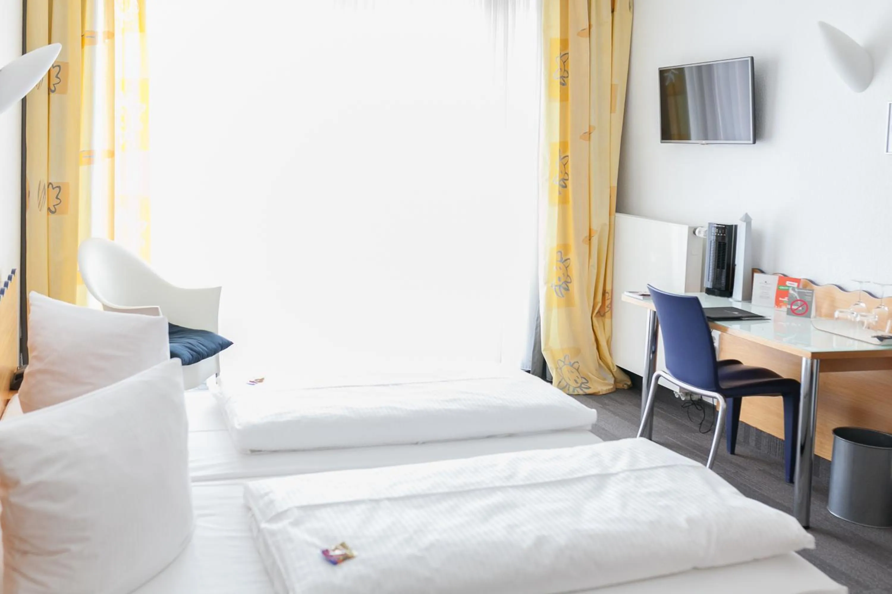 Bedroom, Bed in Hotel Ambiente