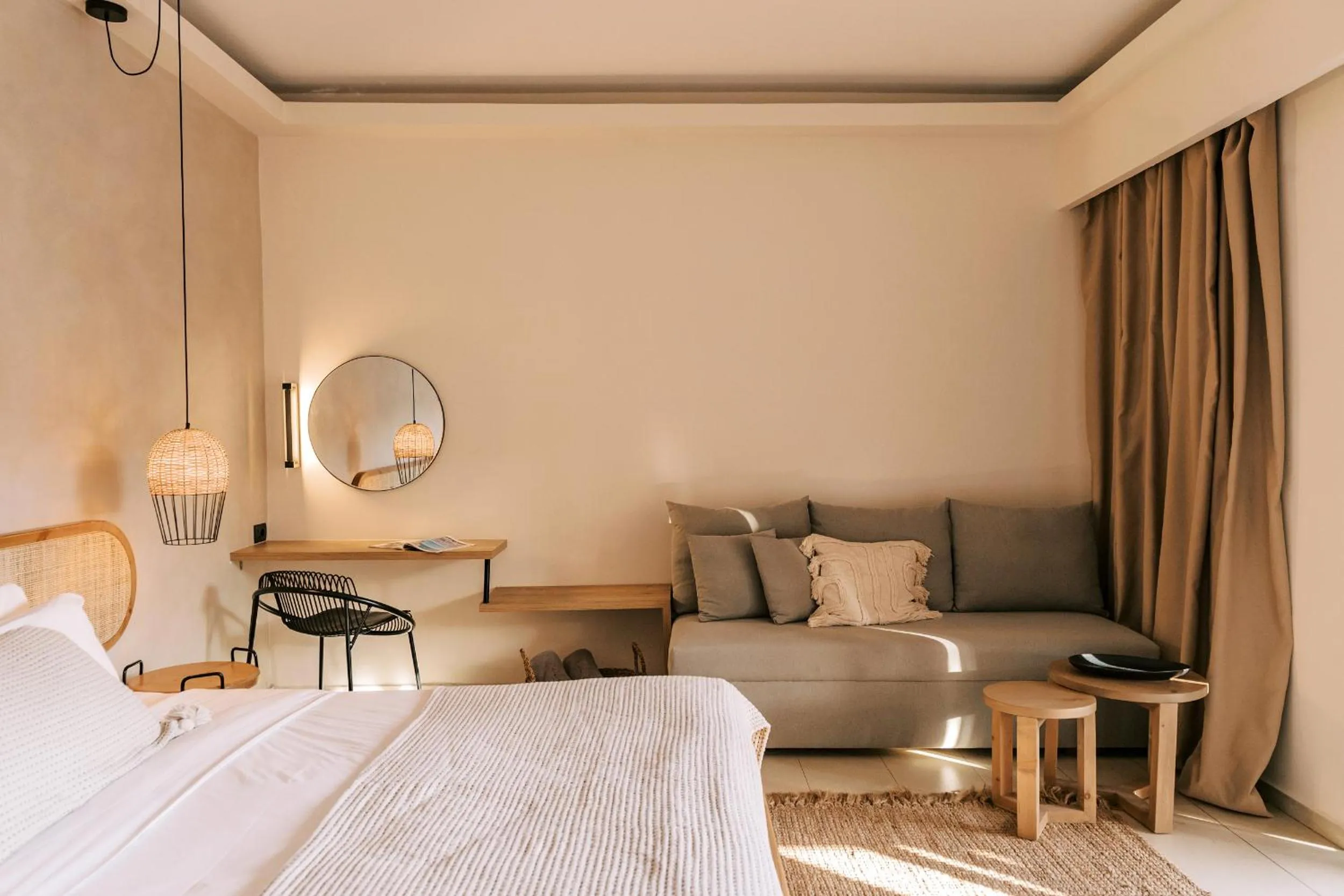 Bed in Villa Di Mare Seaside Suites