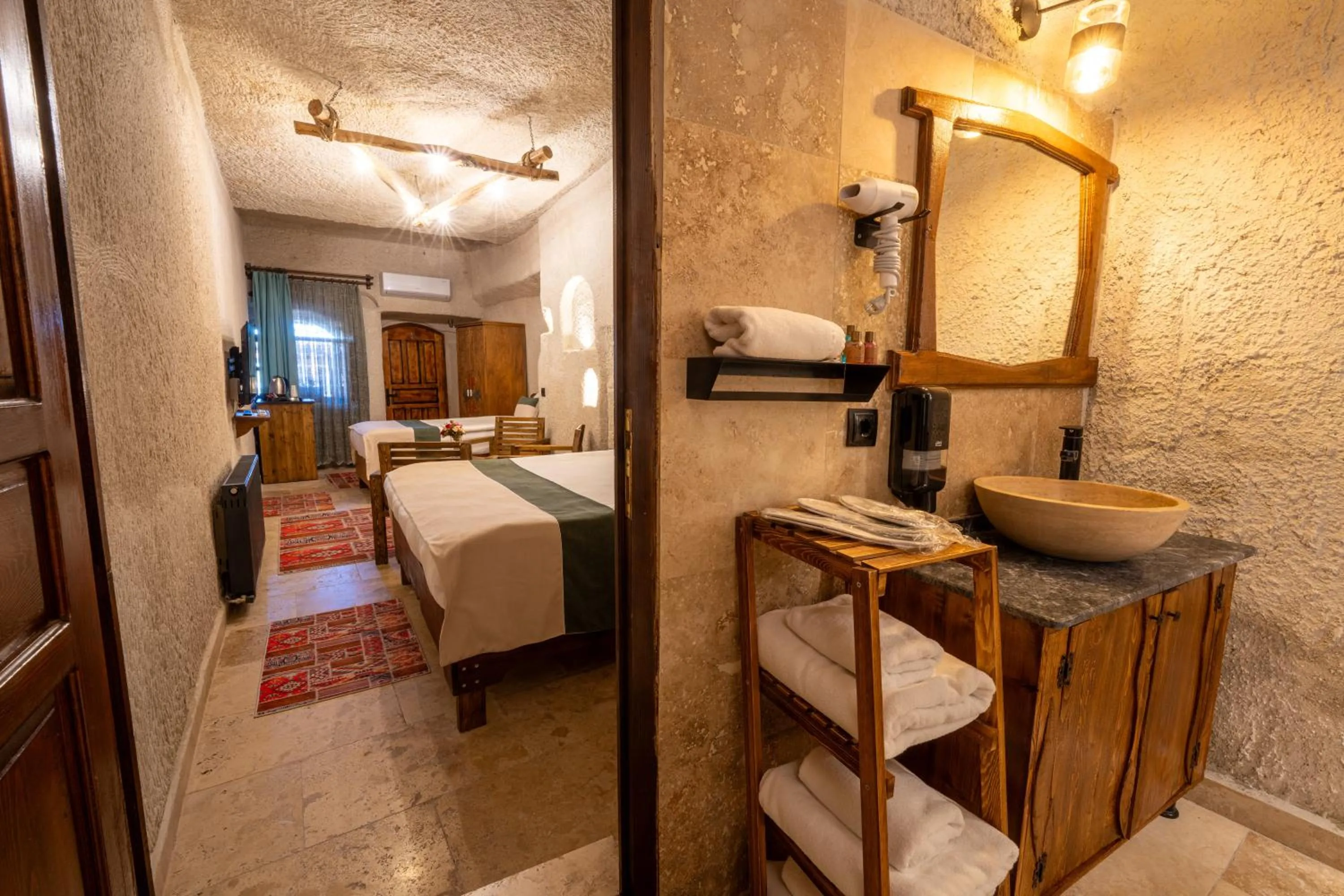 Bathroom, Bed in Sunset Cave