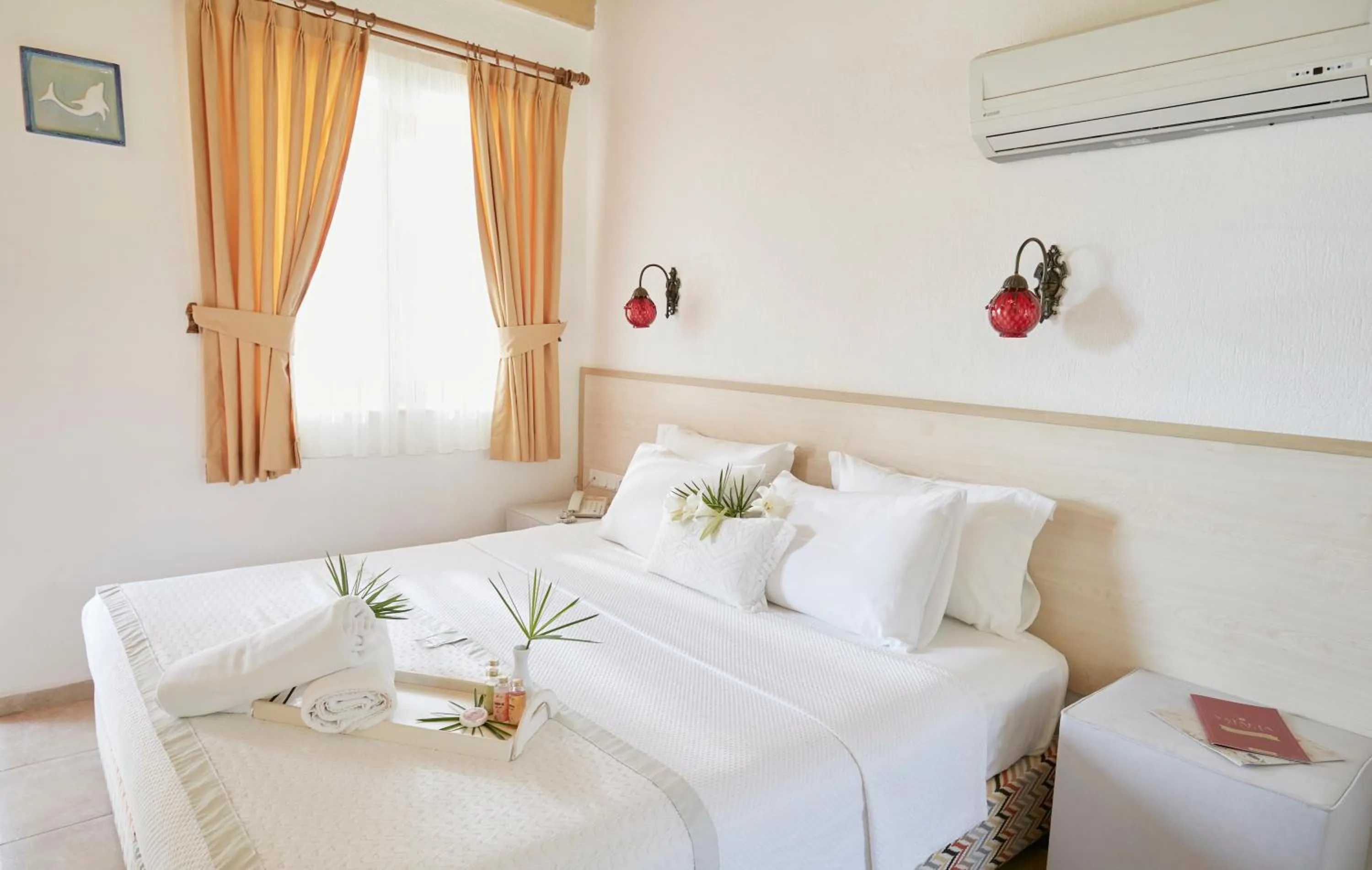 Photo of the whole room, Bed in Flow Datca Surf & Beach Hotel