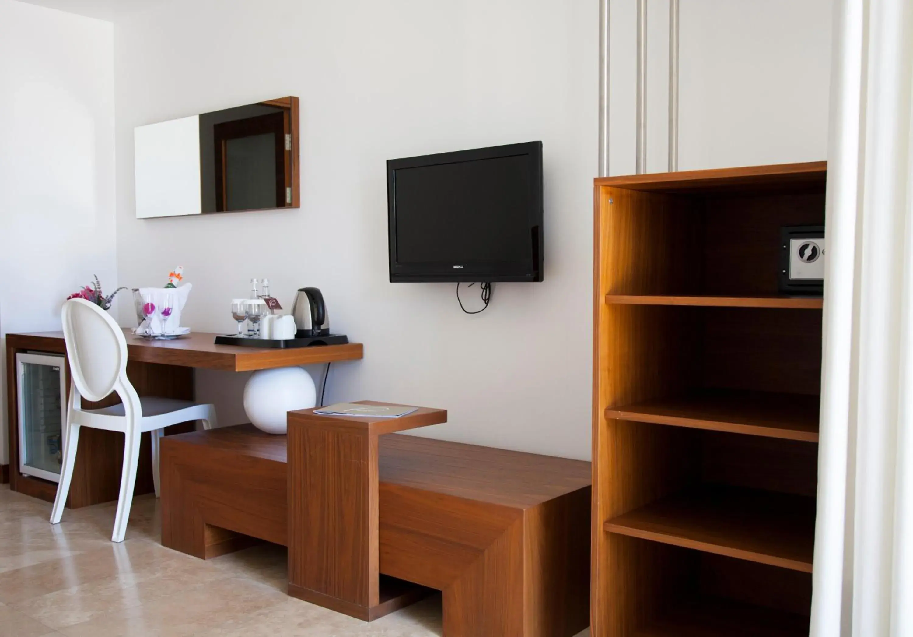 Photo of the whole room in Flow Datca Surf & Beach Hotel Photo of the whole room in Flow Datca Surf & Beach Hotel