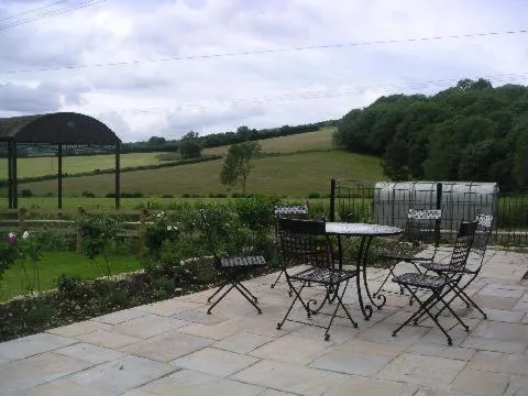 Cools Farm B&B + Cottages