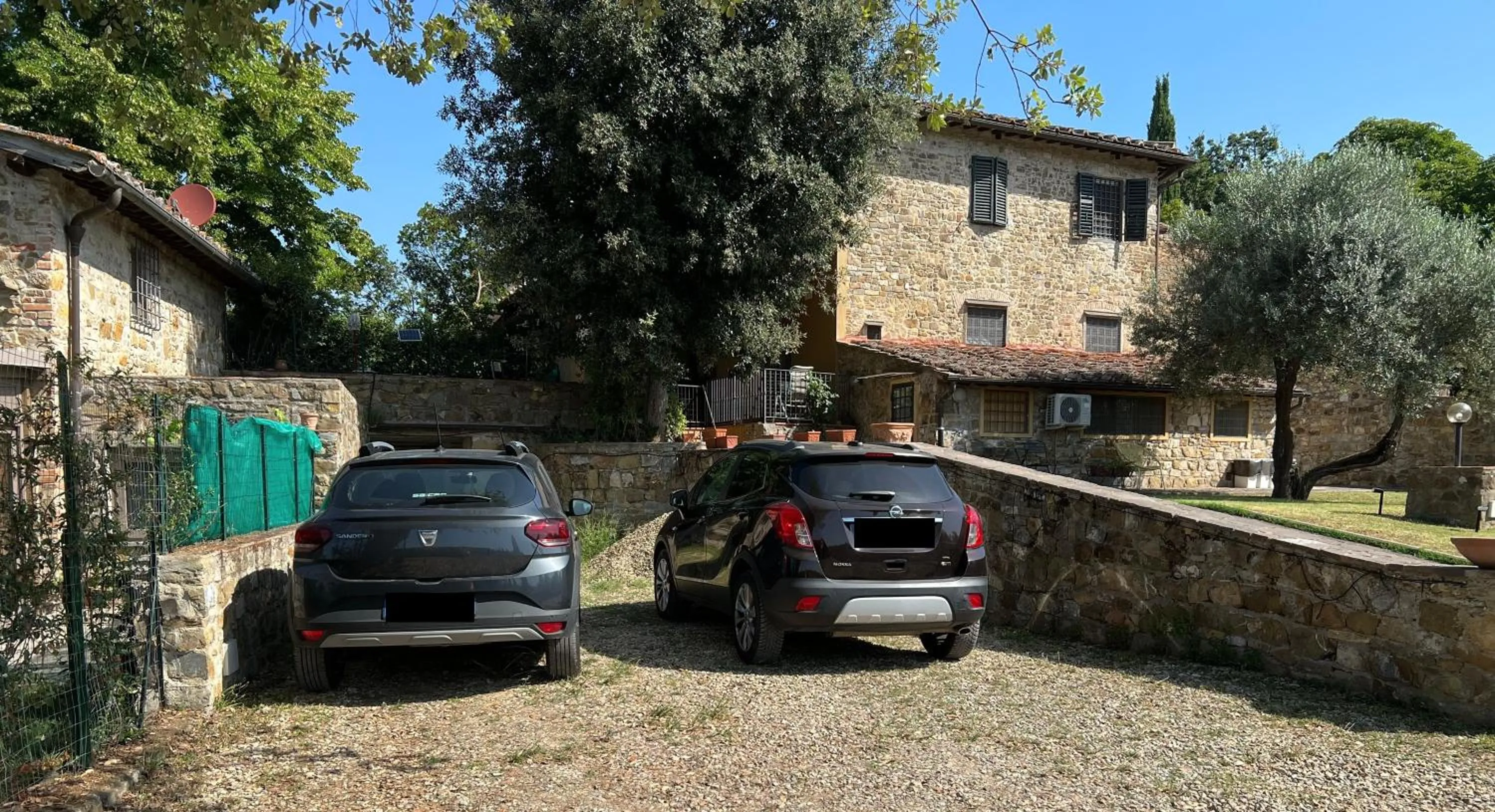 Property building in Villetta Gabriella