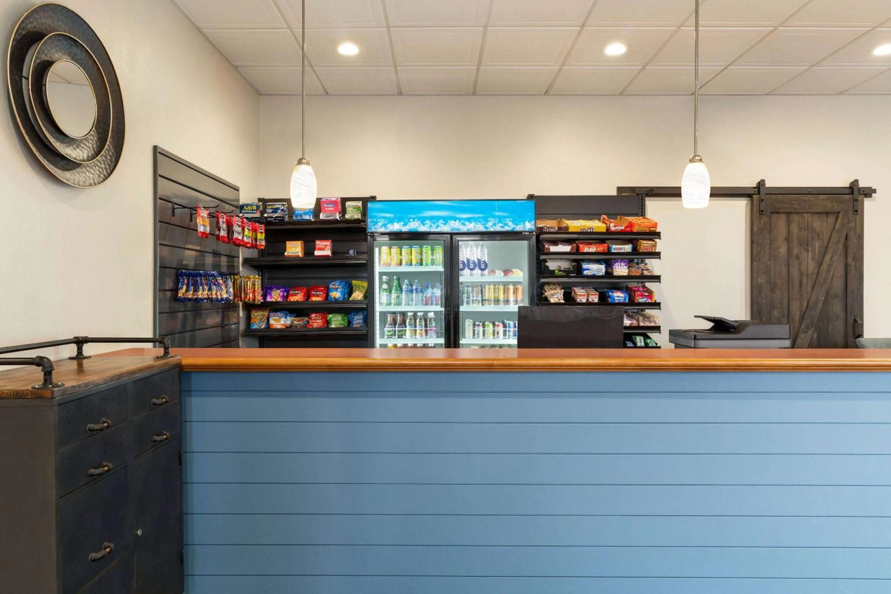 Food and drinks in Days Inn & Suites by Wyndham Lancaster Amish Country