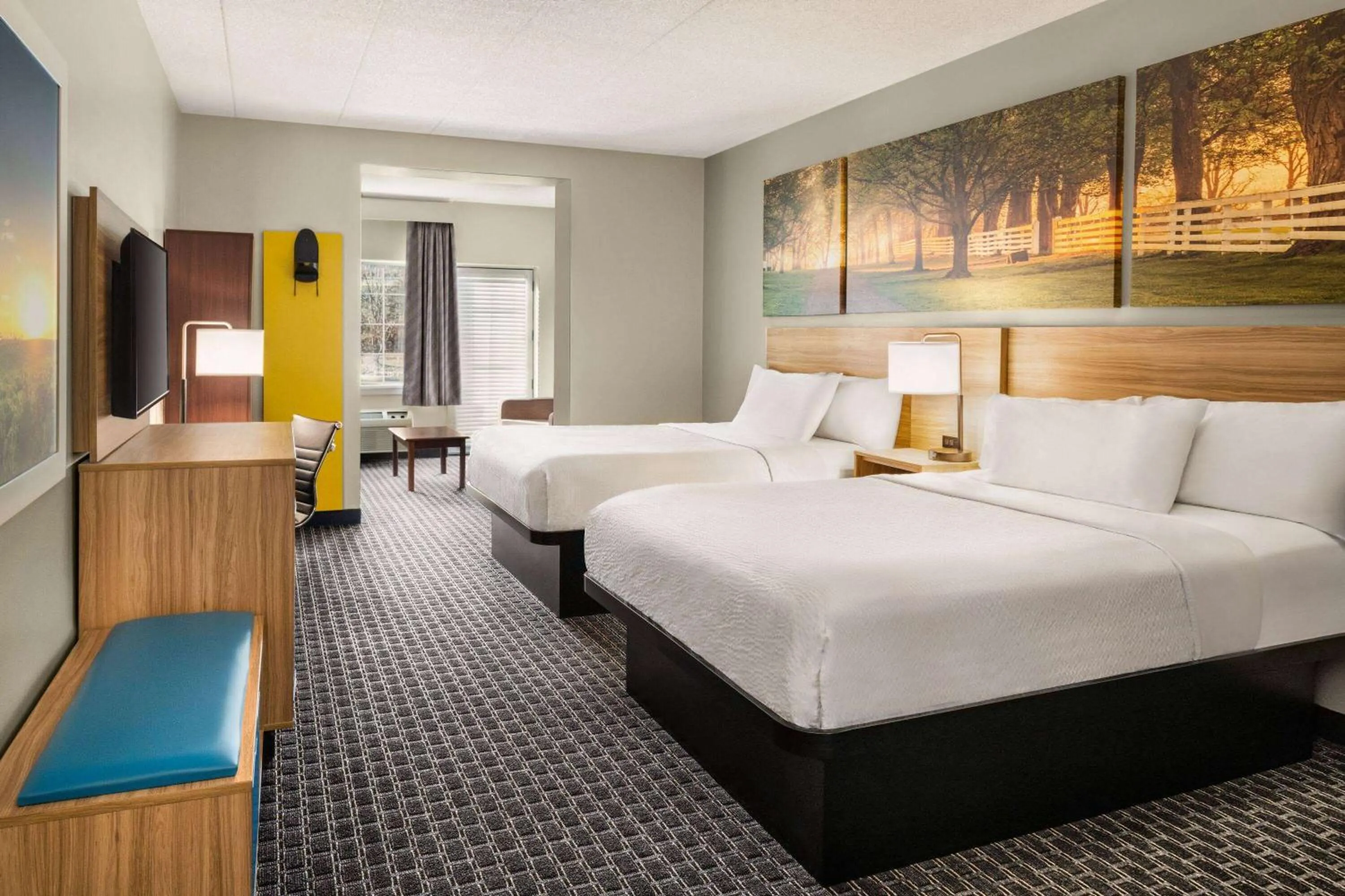 Bed in Days Inn & Suites by Wyndham Lancaster Amish Country