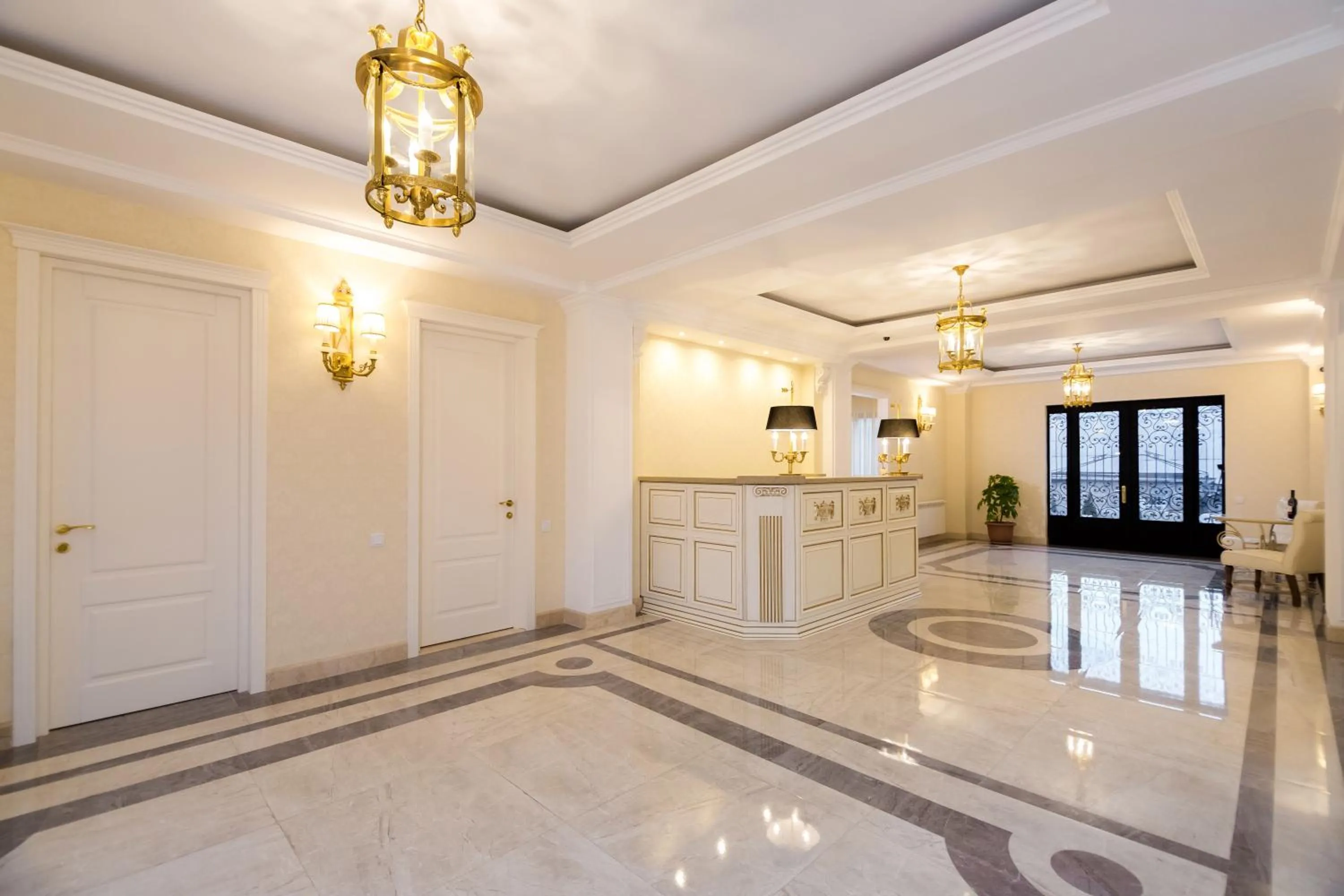 Communal lounge/ TV room in Orchid Boutique Hotel