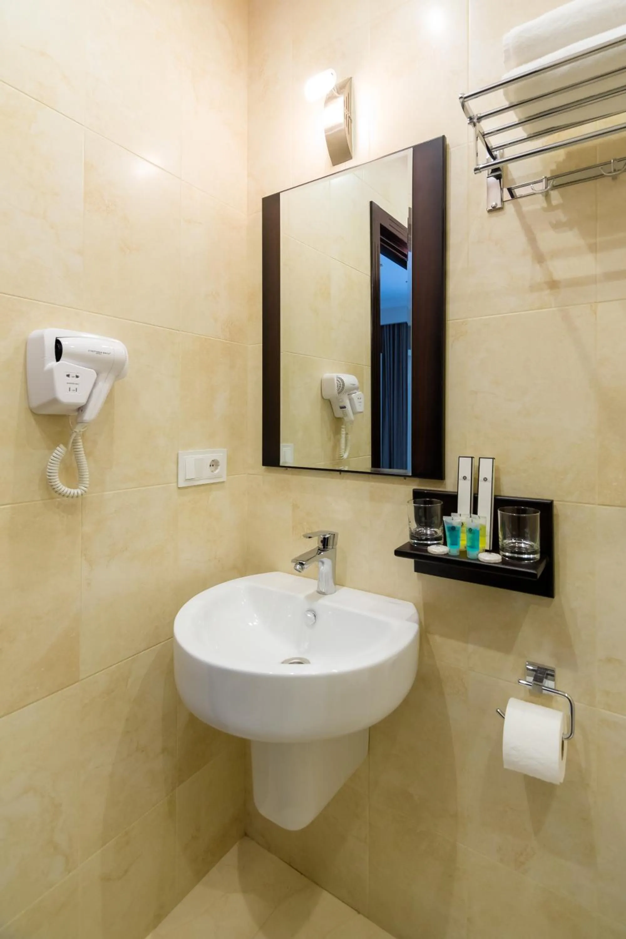 Shower in Orchid Boutique Hotel