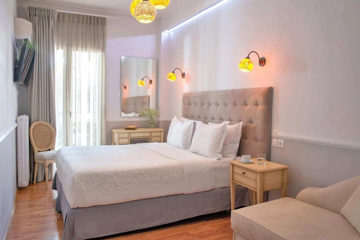 Photo of the whole room, Bed in Acropolis Ami Boutique Hotel