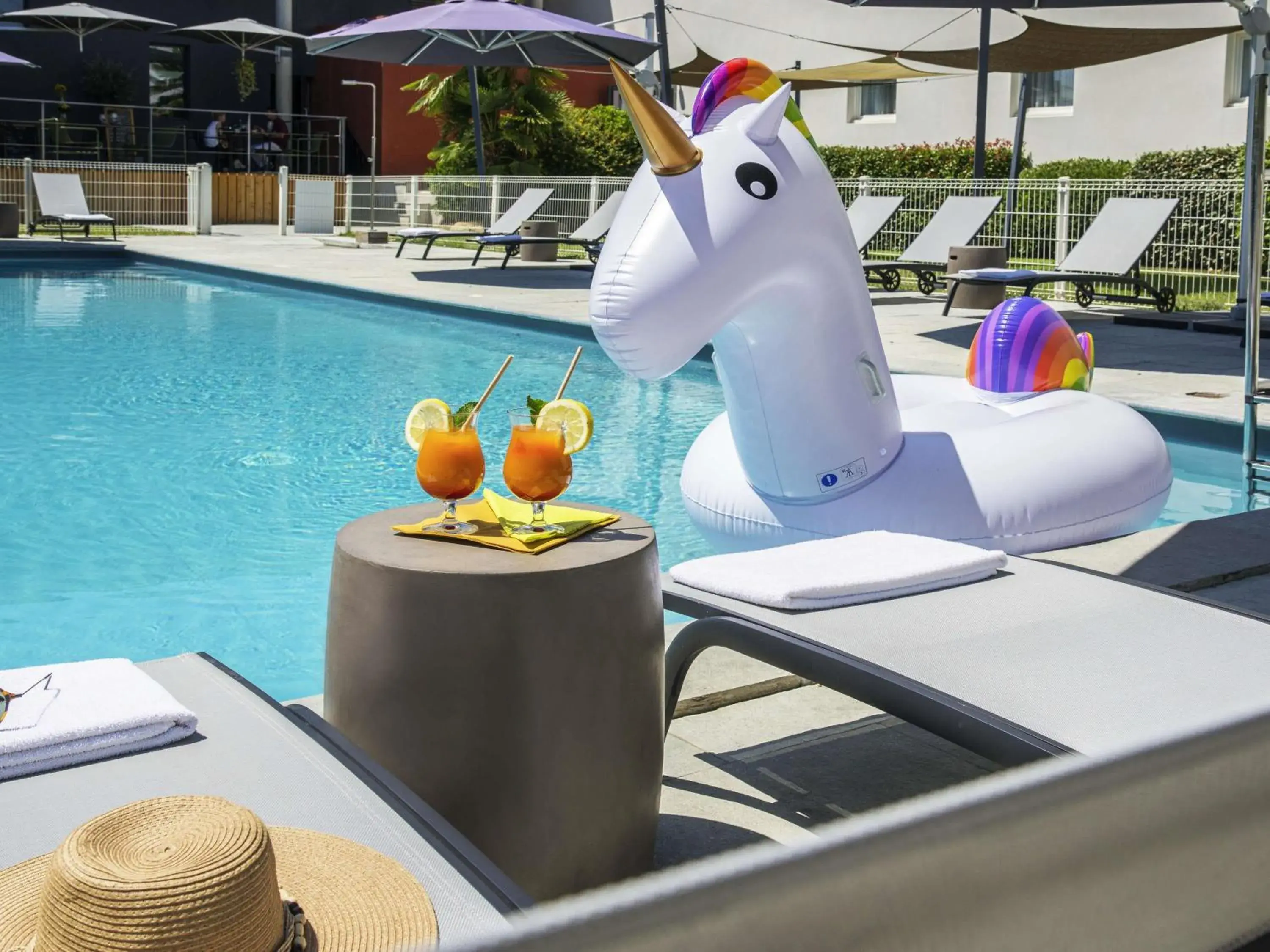 Pool view in ibis Styles Pertuis Portes du Luberon Pool view in ibis Styles Pertuis Portes du Luberon