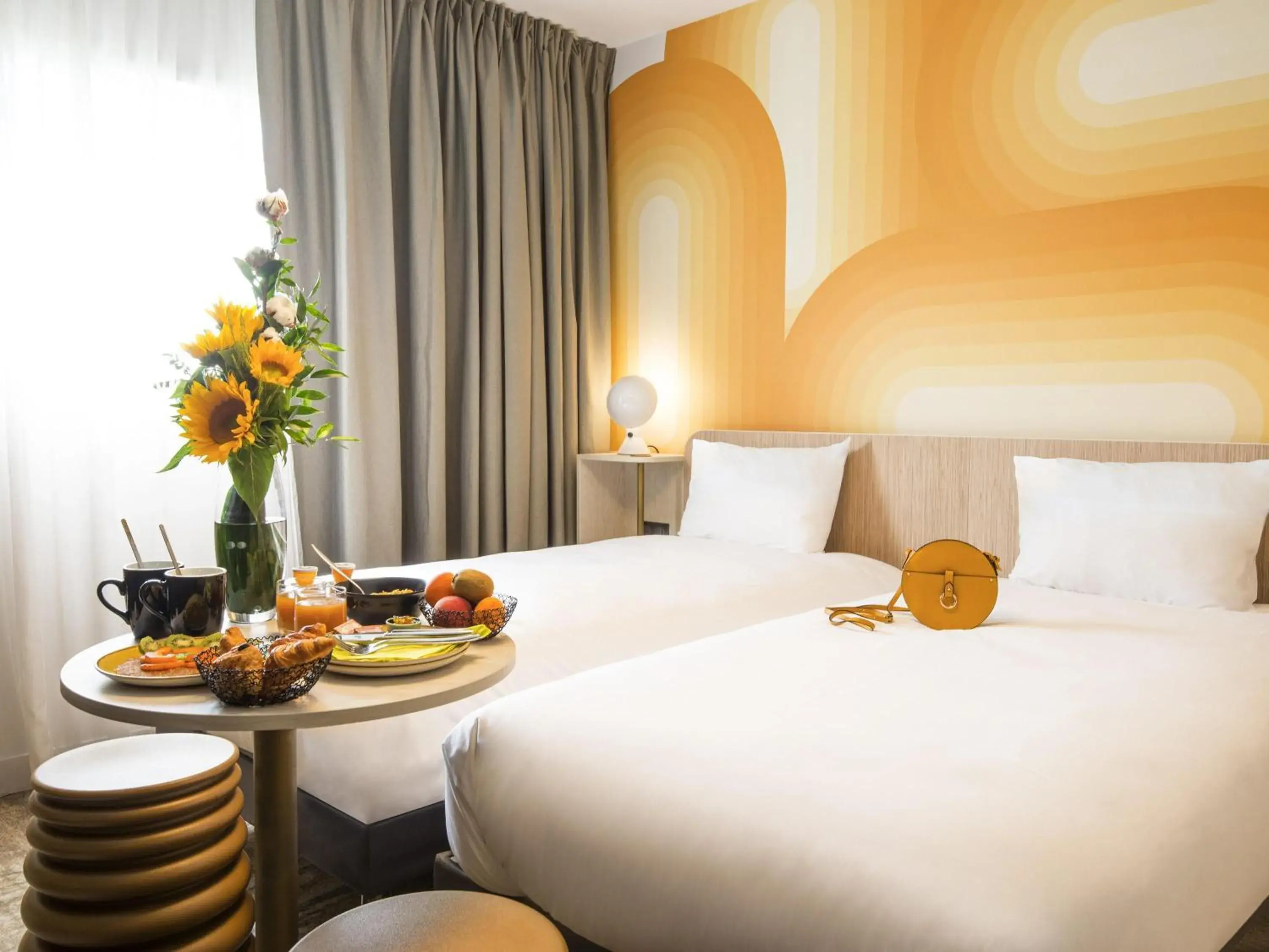 Bedroom, Bed in ibis Styles Pertuis Portes du Luberon Bedroom, Bed in ibis Styles Pertuis Portes du Luberon