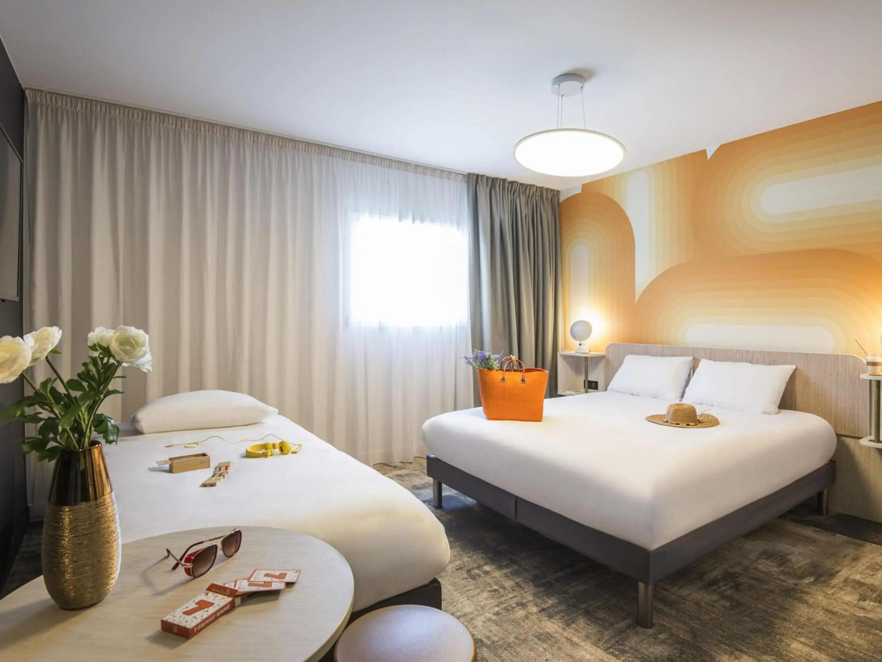 Bedroom, Bed in ibis Styles Pertuis Portes du Luberon Bedroom, Bed in ibis Styles Pertuis Portes du Luberon