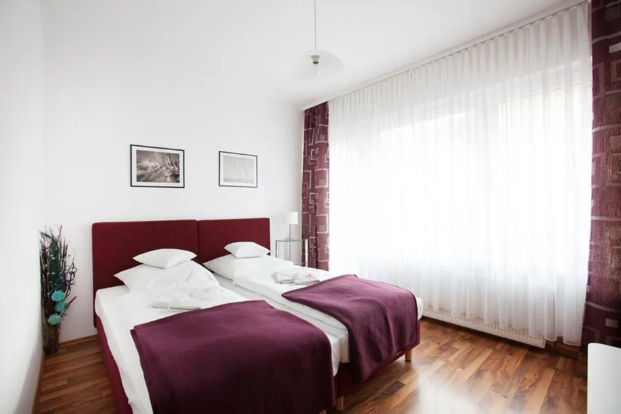 Photo of the whole room, Bed in Pension Jasmin