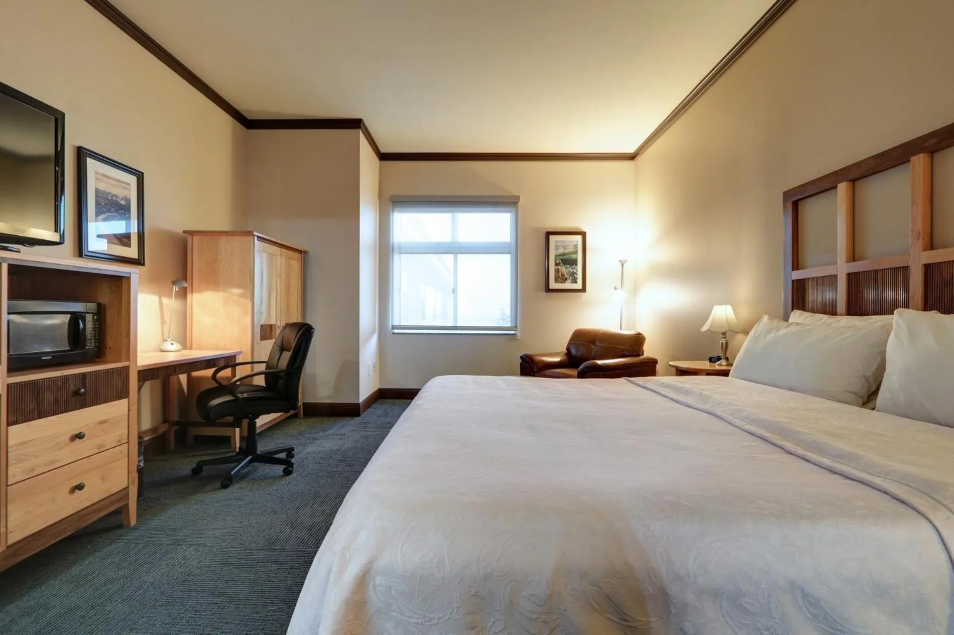 Photo of the whole room, Bed in Dimond Center Hotel