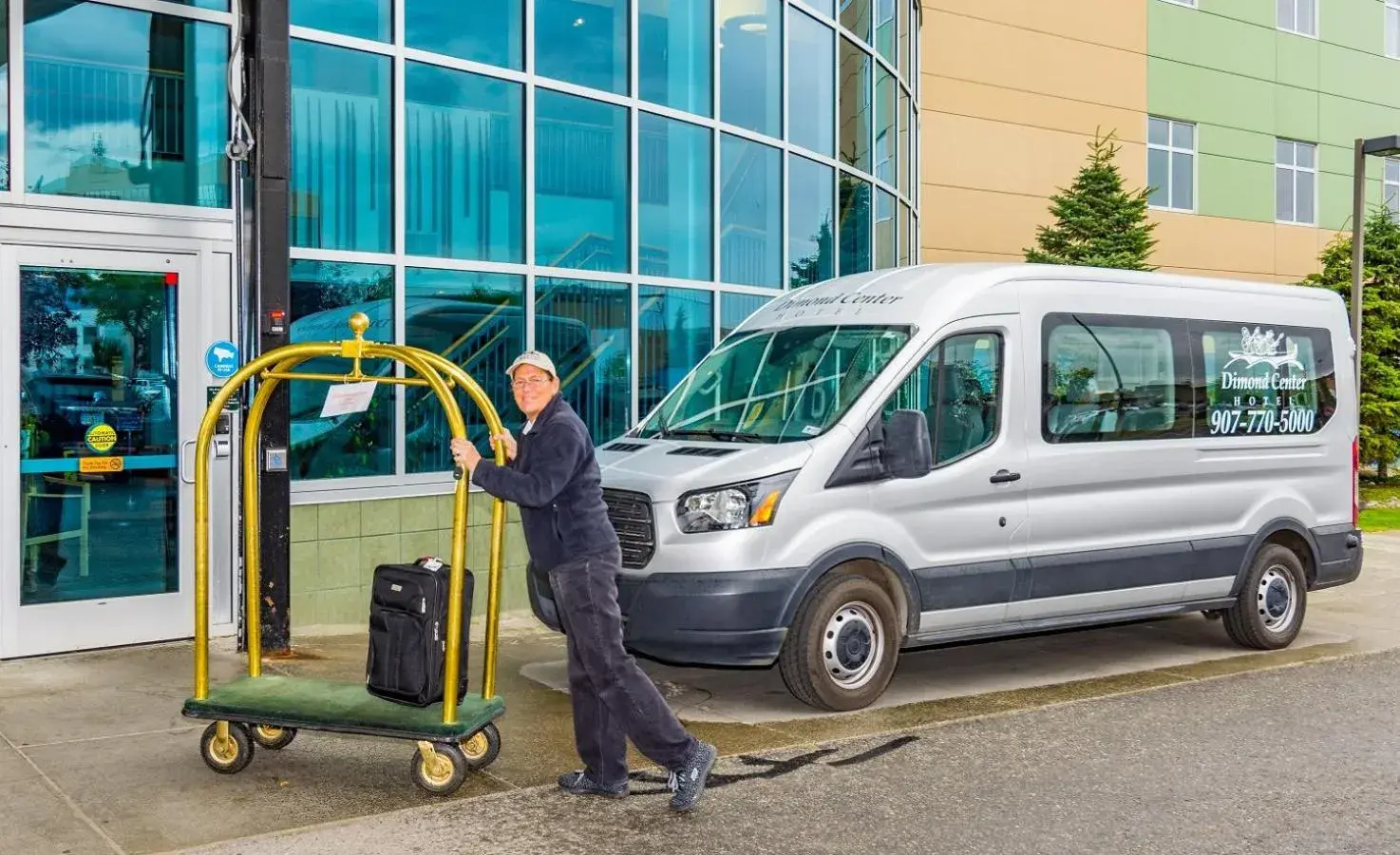 Property building in Dimond Center Hotel Property building in Dimond Center Hotel