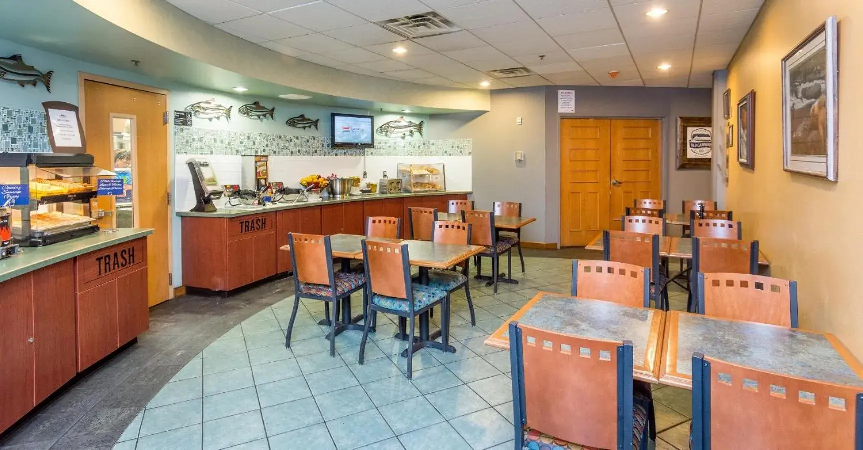 Food and drinks in Dimond Center Hotel Food and drinks in Dimond Center Hotel