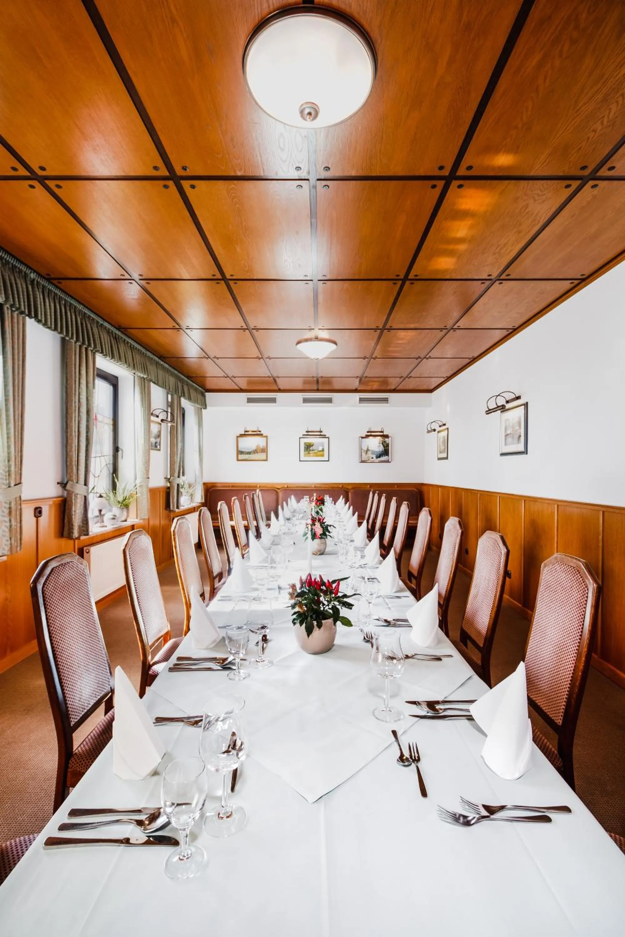 Restaurant/places to eat in Landgasthaus Pfahl