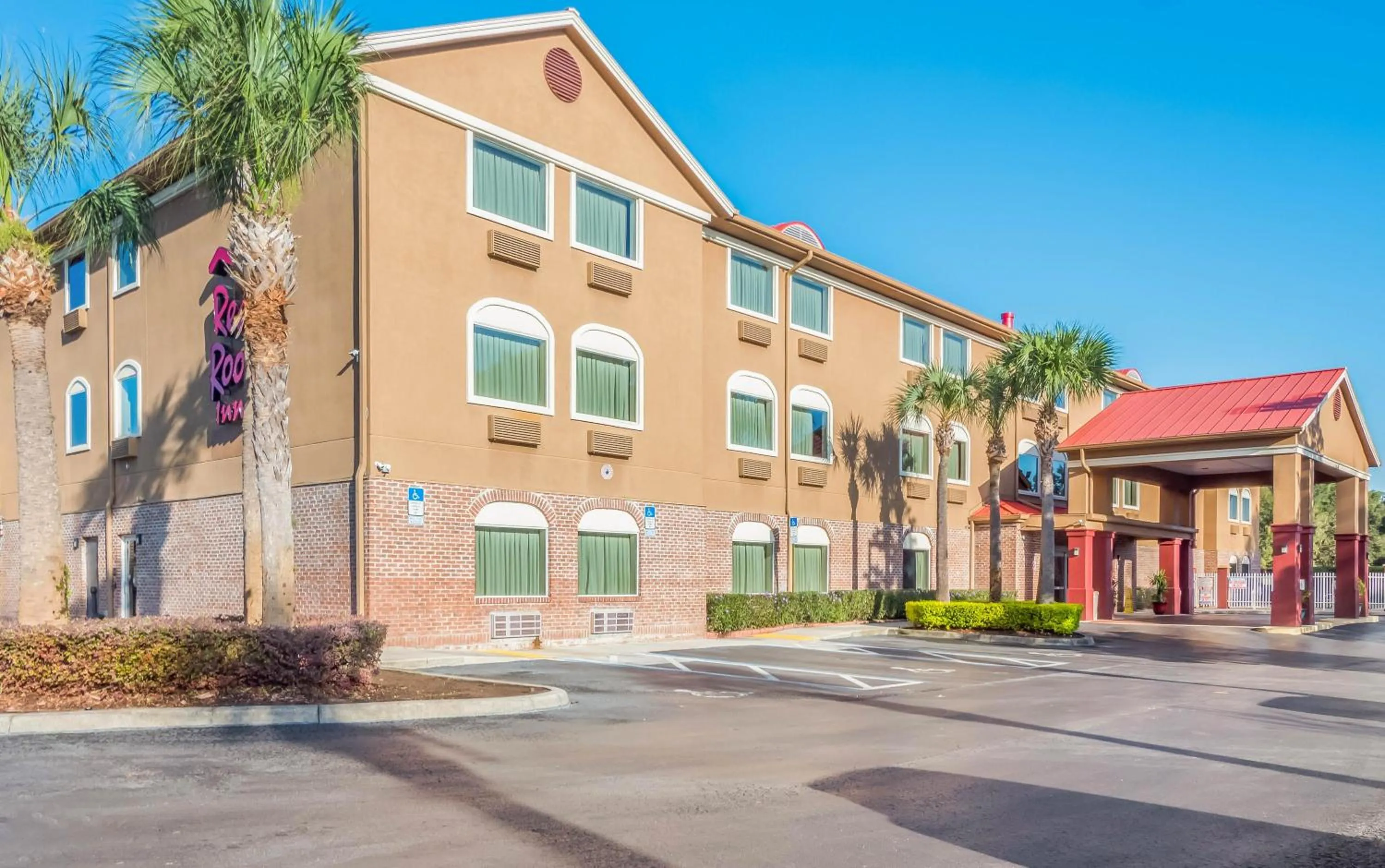 Property building in Red Roof Inn Ocala
