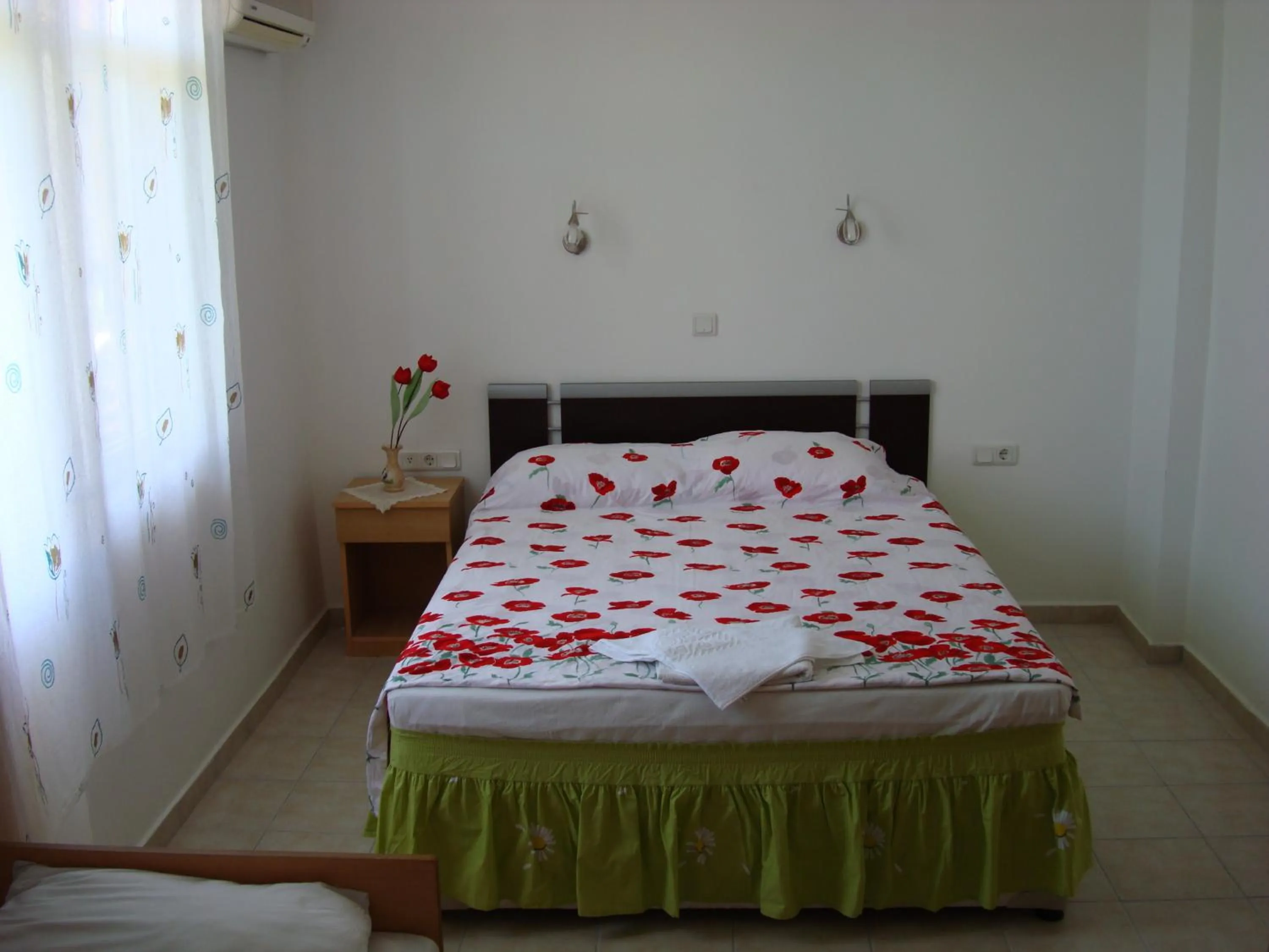 Photo of the whole room, Bed in Hotel Uygar