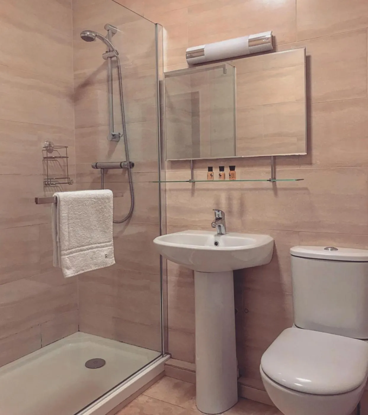 Shower in The Imperial Hotel