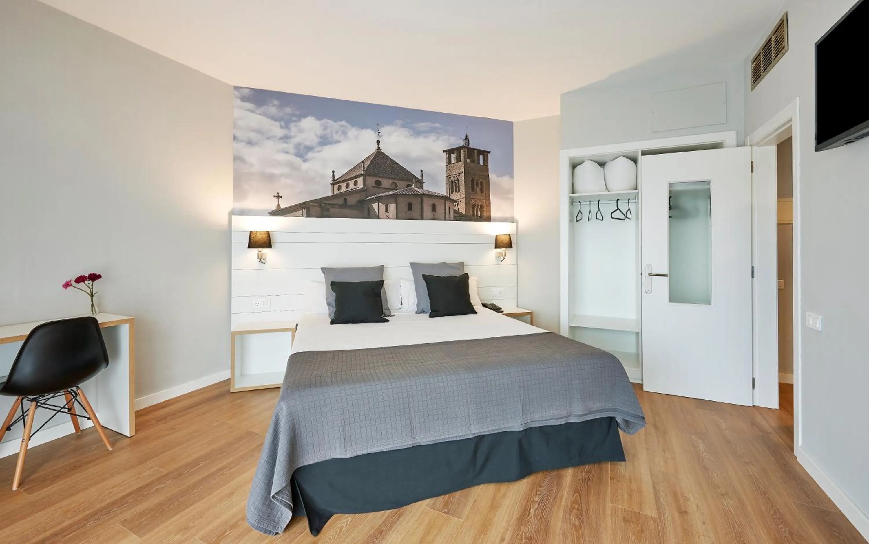 Bed in Hotel Can Pamplona