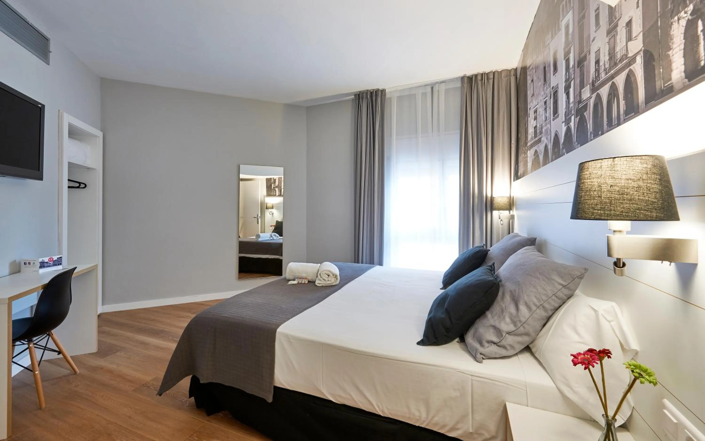 Bed in Hotel Can Pamplona