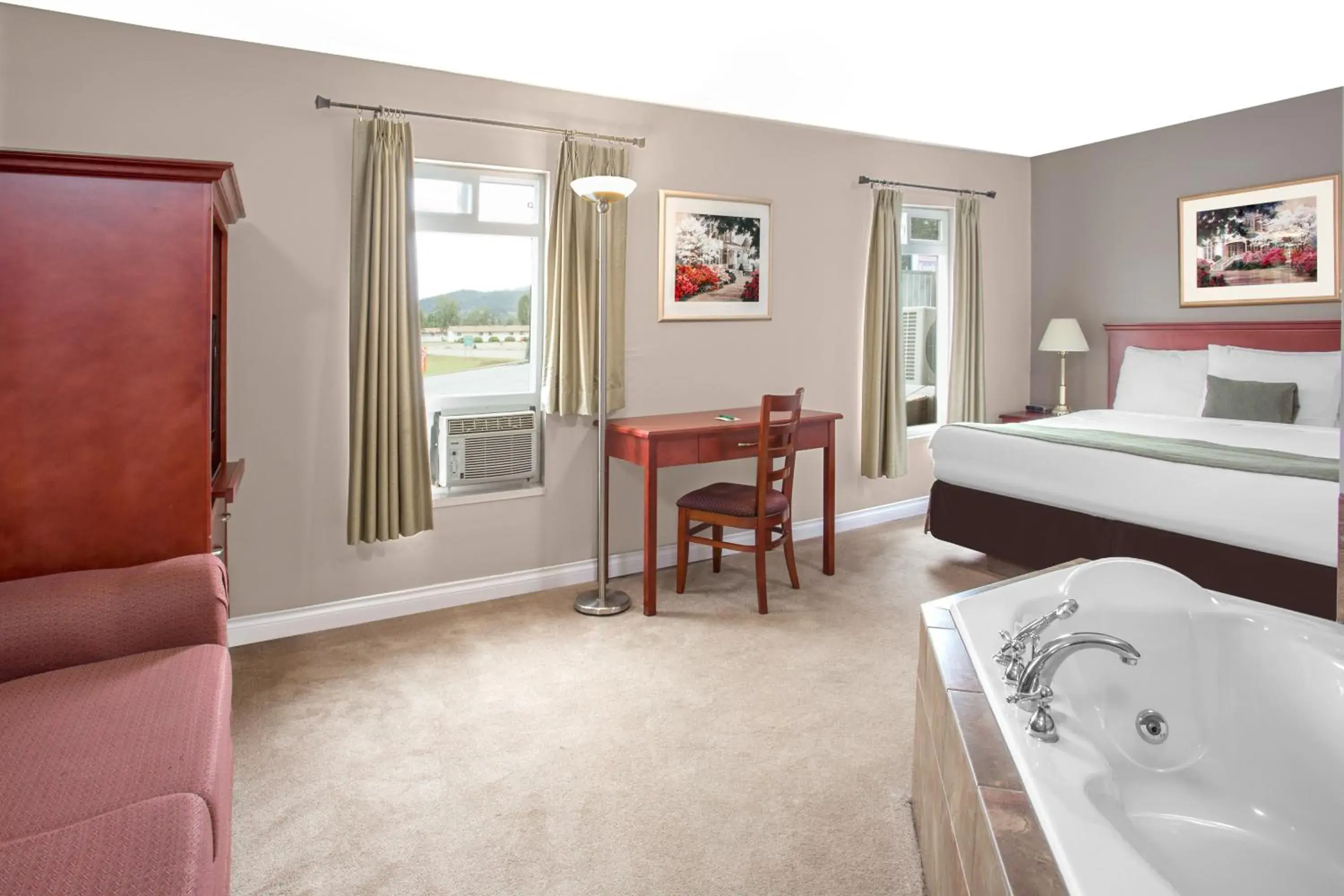 Queen Room - Non-Smoking in Barriere Motor Inn-BMI Queen Room - Non-Smoking in Barriere Motor Inn-BMI