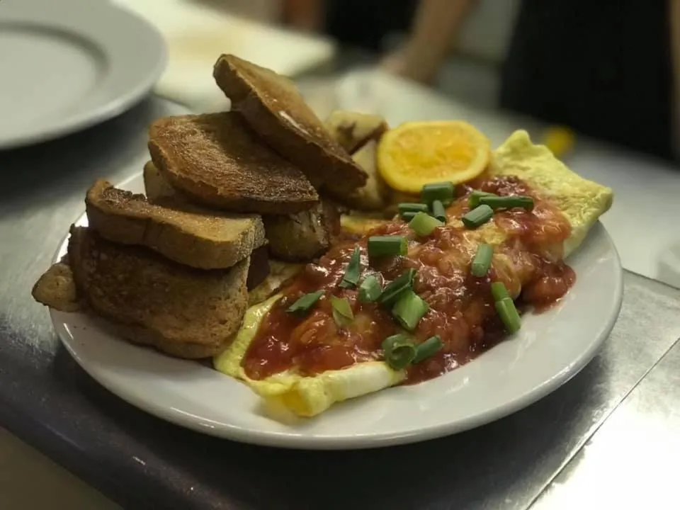 Breakfast in Barriere Motor Inn-BMI